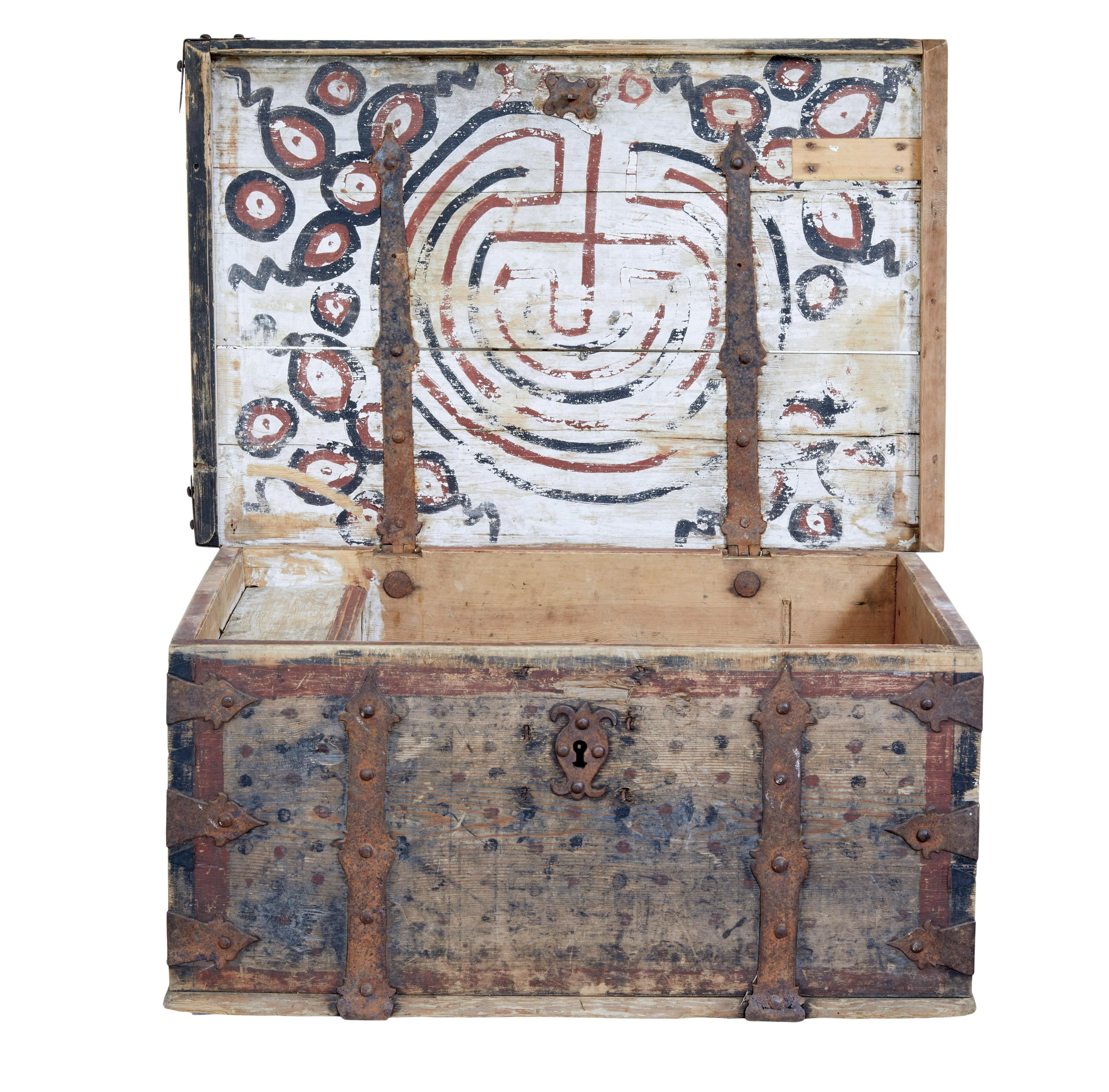 Metal Mid-18th Century Swedish Pine Chest Decorated with Labyrinth For Sale