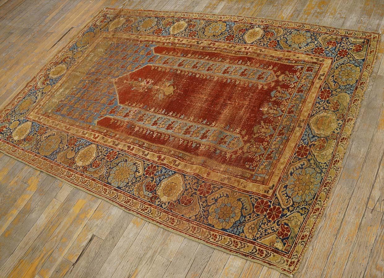 Mid-18th Century Mid 18th Century Turkish Ghiordes Prayer Carpet ( 4' x 6' -  122 x 183 ) For Sale