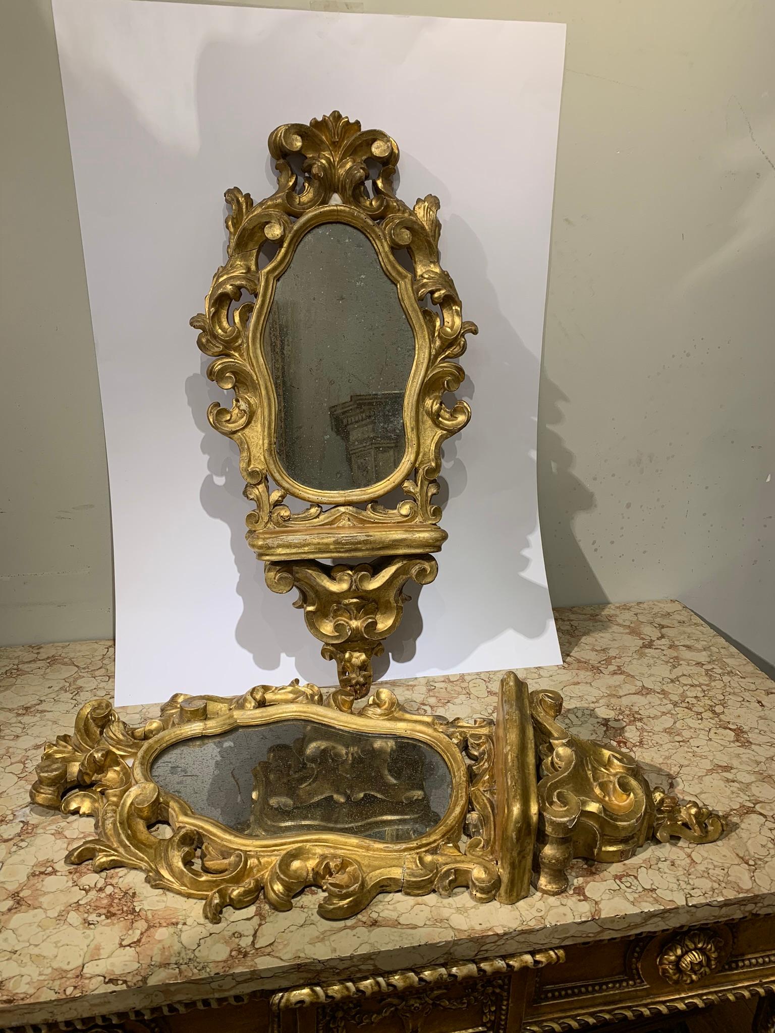 Italian Mid 18th Century Tuscany Pair of Giltwood Mirrors For Sale