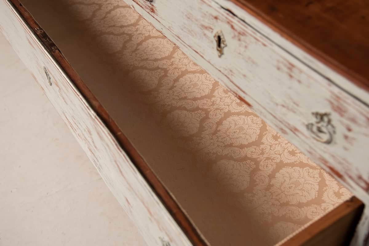 Mid-18th Century Venetian Cherrywood Chest of Drawers with Distressed Finish For Sale 5