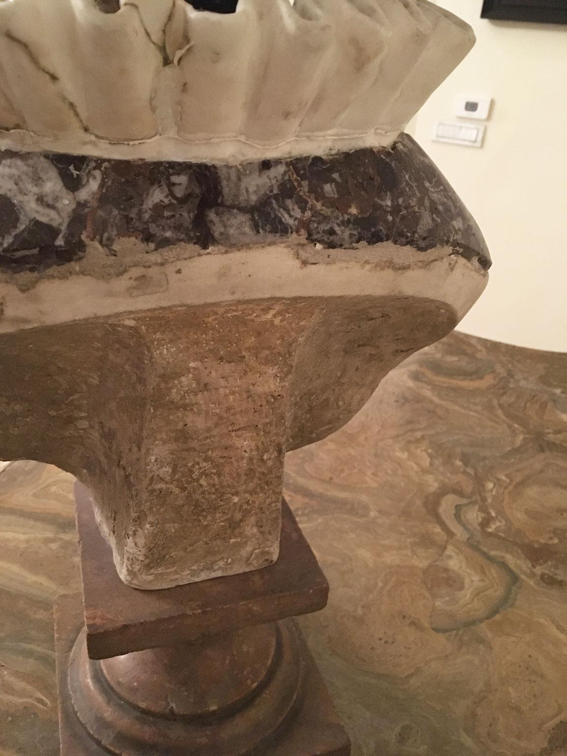 Mediados del siglo XVIII Venezia Italia Escultura de mármol negro Busto de mujer joven en venta 5