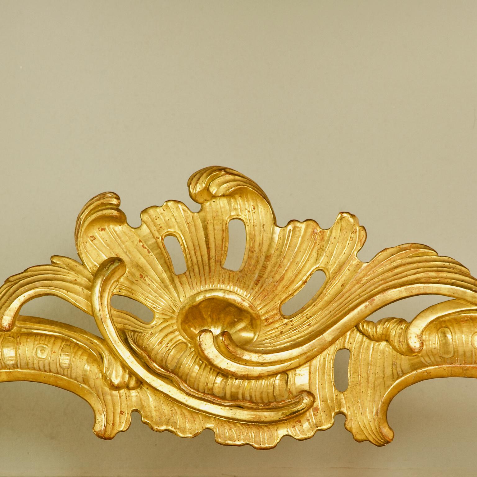 Mid-18th Century French Regence/Louis XV Carved Gilt Wood Rocaille Console Table 6