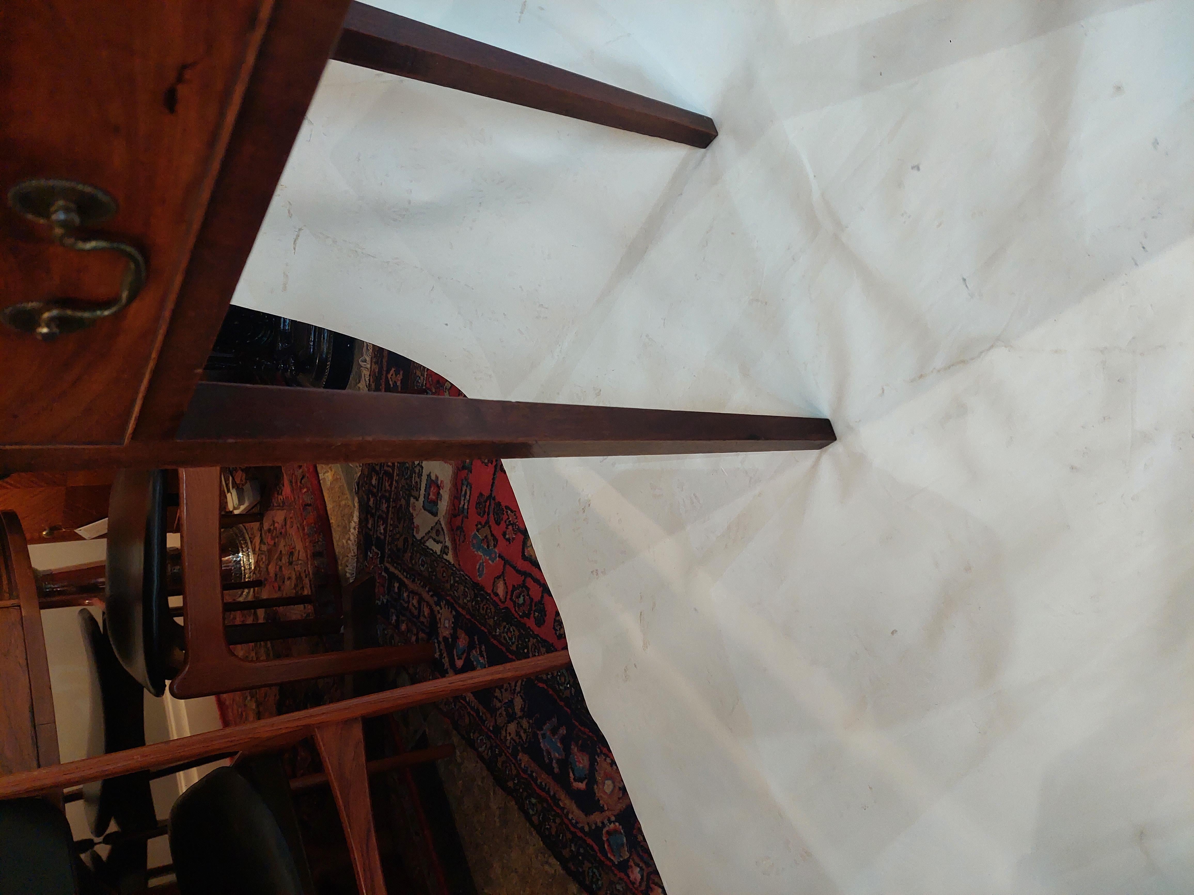 Table de hall en acajou de style géorgien du milieu du XVIIIe siècle en vente 4