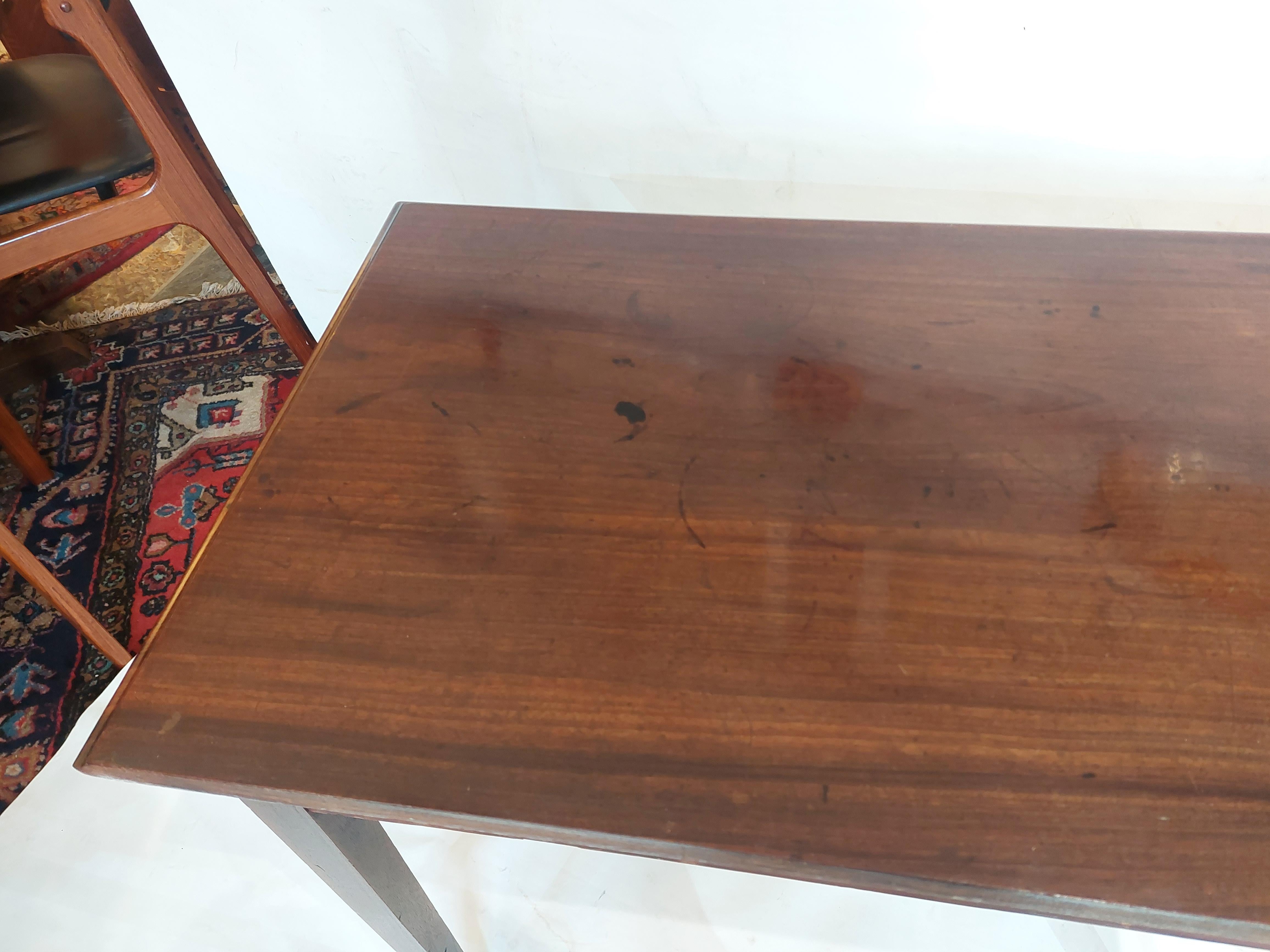 Table de hall en acajou de style géorgien du milieu du XVIIIe siècle en vente 6