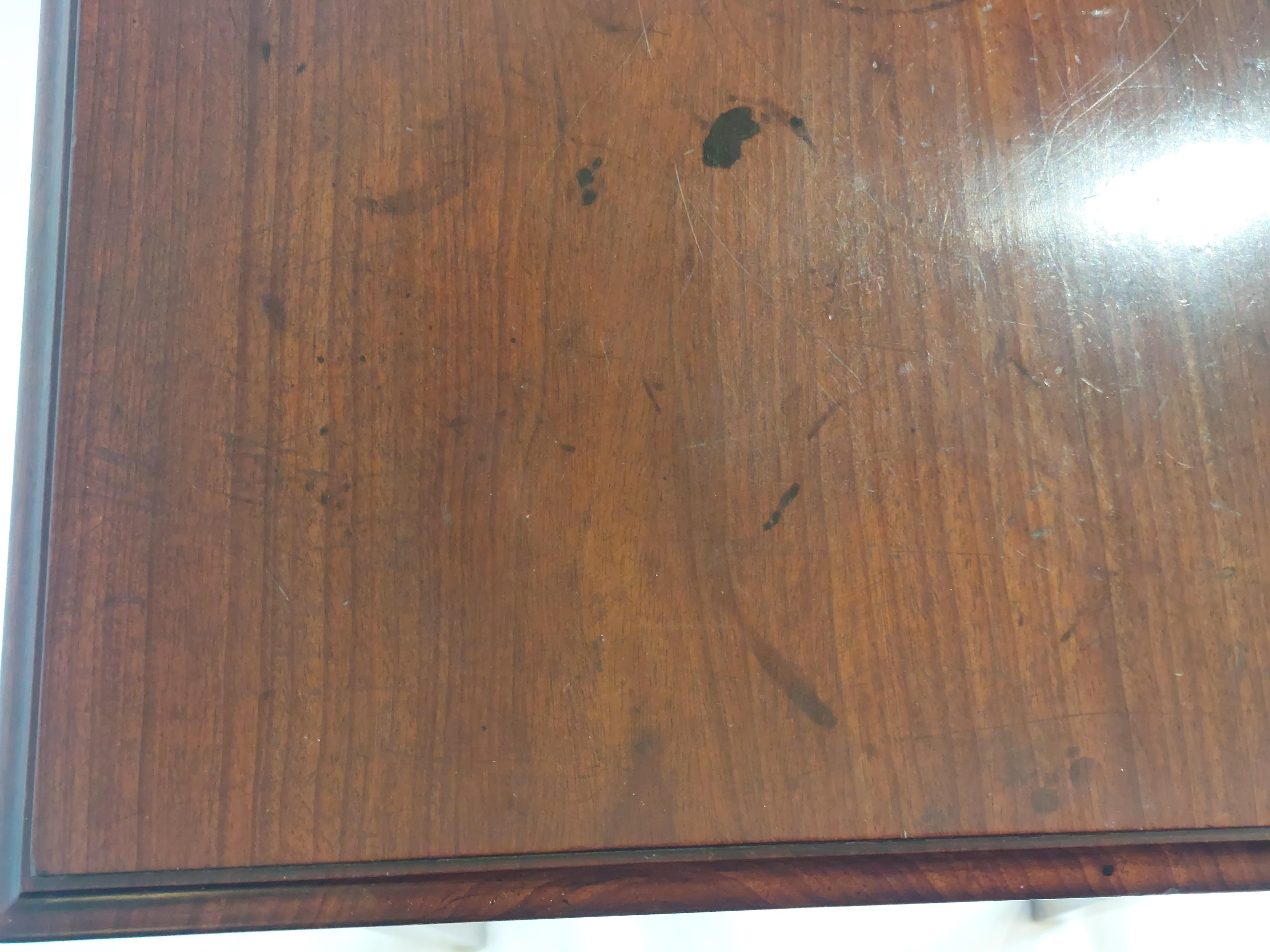 Table de hall en acajou de style géorgien du milieu du XVIIIe siècle en vente 7