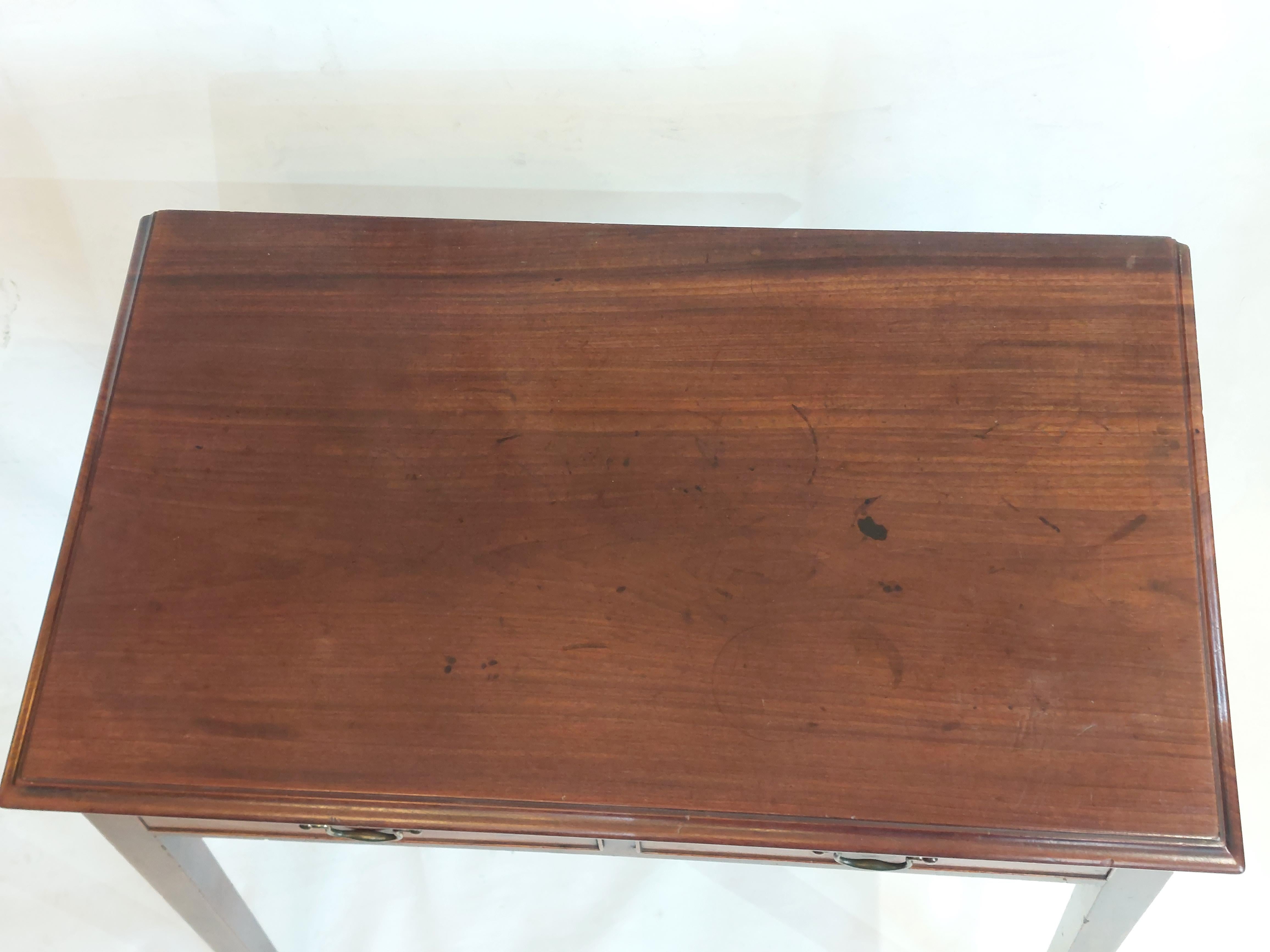 Table de hall en acajou de style géorgien du milieu du XVIIIe siècle Bon état - En vente à Altrincham, GB