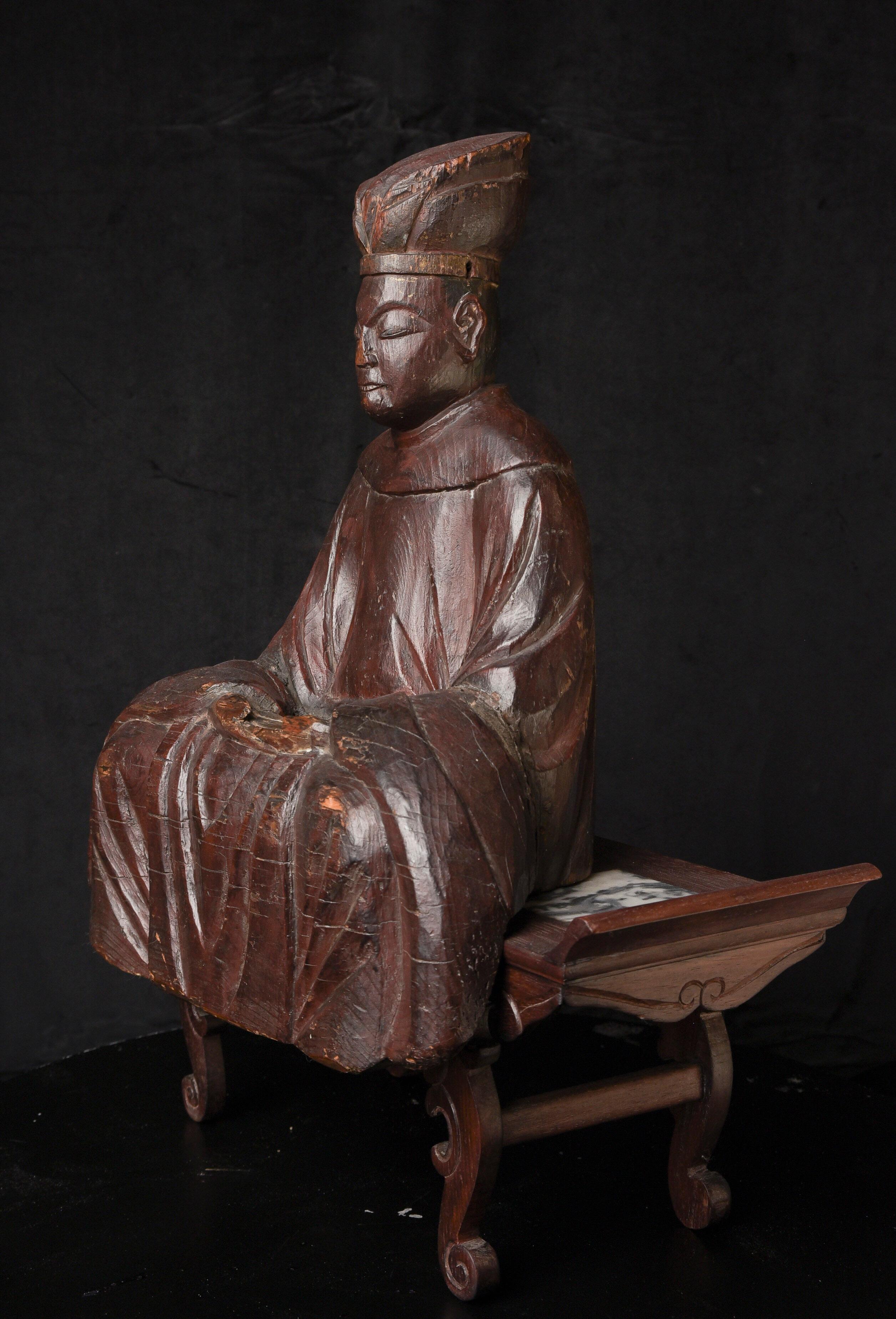 Japonais Figure bouddhiste japonaise du milieu du XVIIIe siècle. Pièce sublime avec une merveilleuse patine de plus de 250 ans en vente