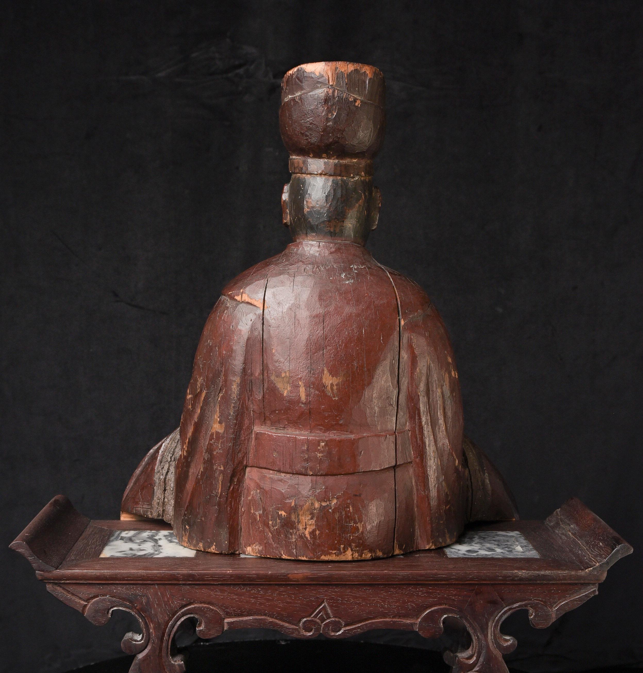 Figure bouddhiste japonaise du milieu du XVIIIe siècle. Pièce sublime avec une merveilleuse patine de plus de 250 ans Bon état - En vente à Ukiah, CA