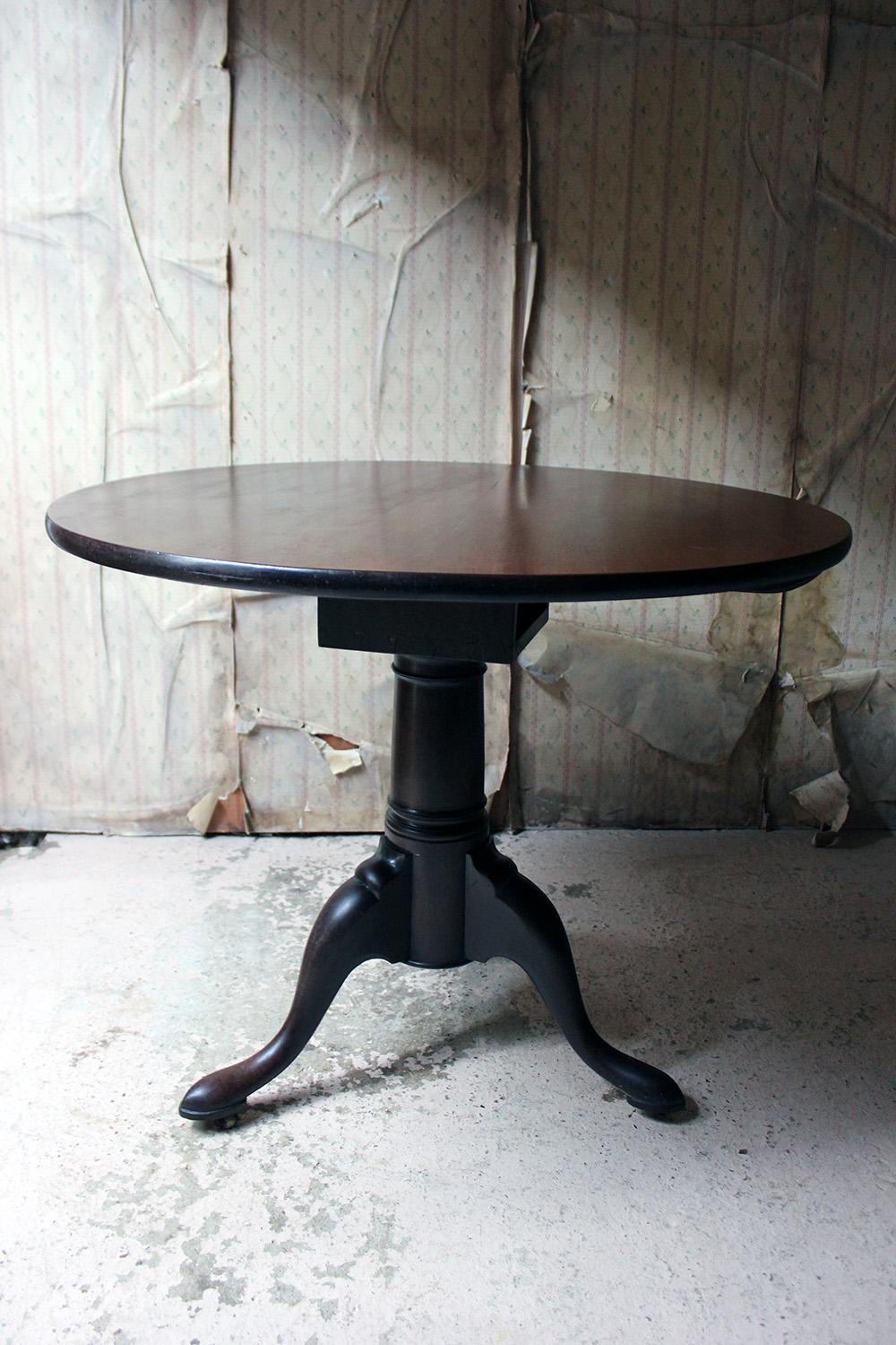 Mid-18th Century Mahogany Birdcage Tilt-Top Tripod Table, circa 1750-1760 3