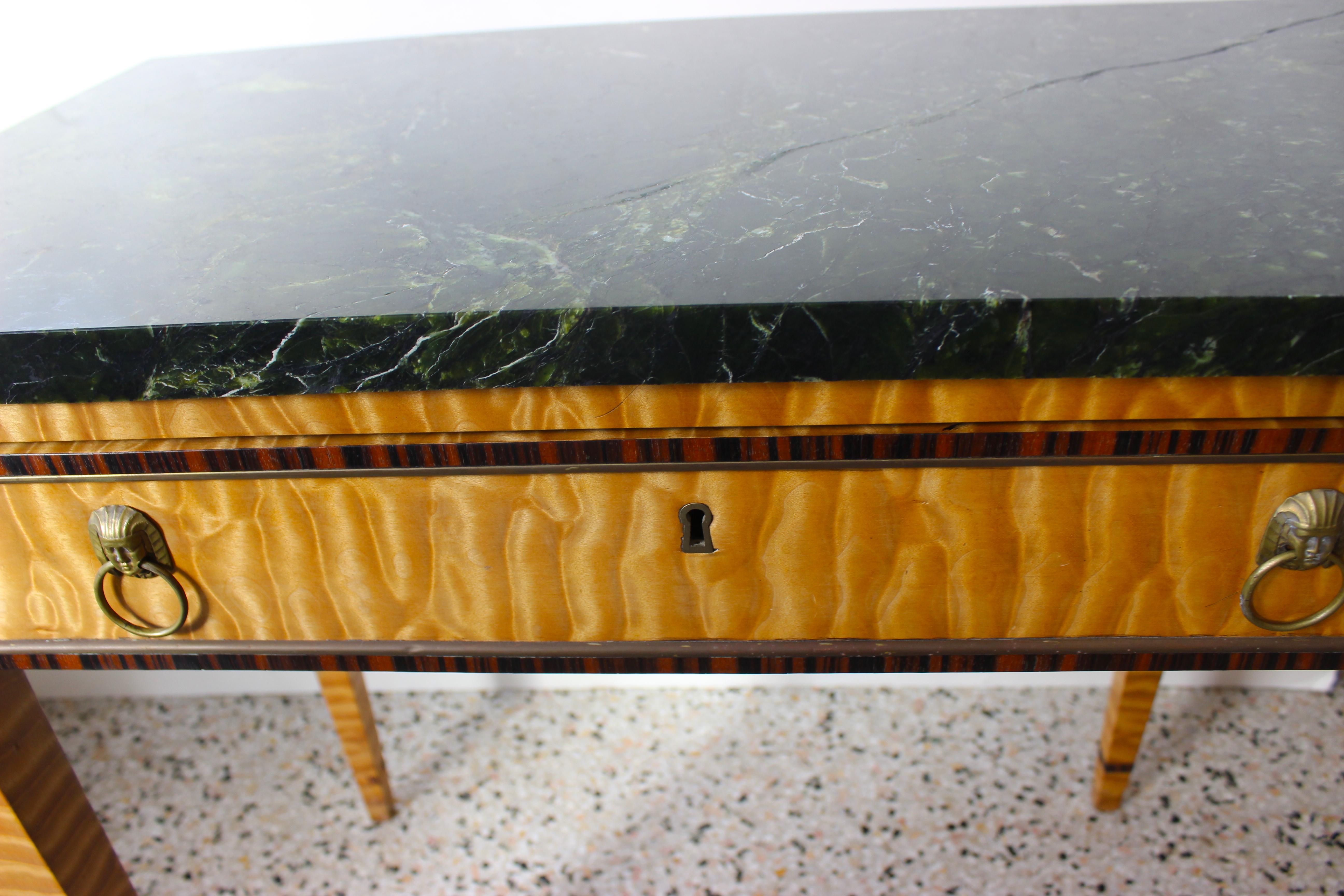 Mid-19 Century American Side Table in Ribbon Satinwood and Marble 1