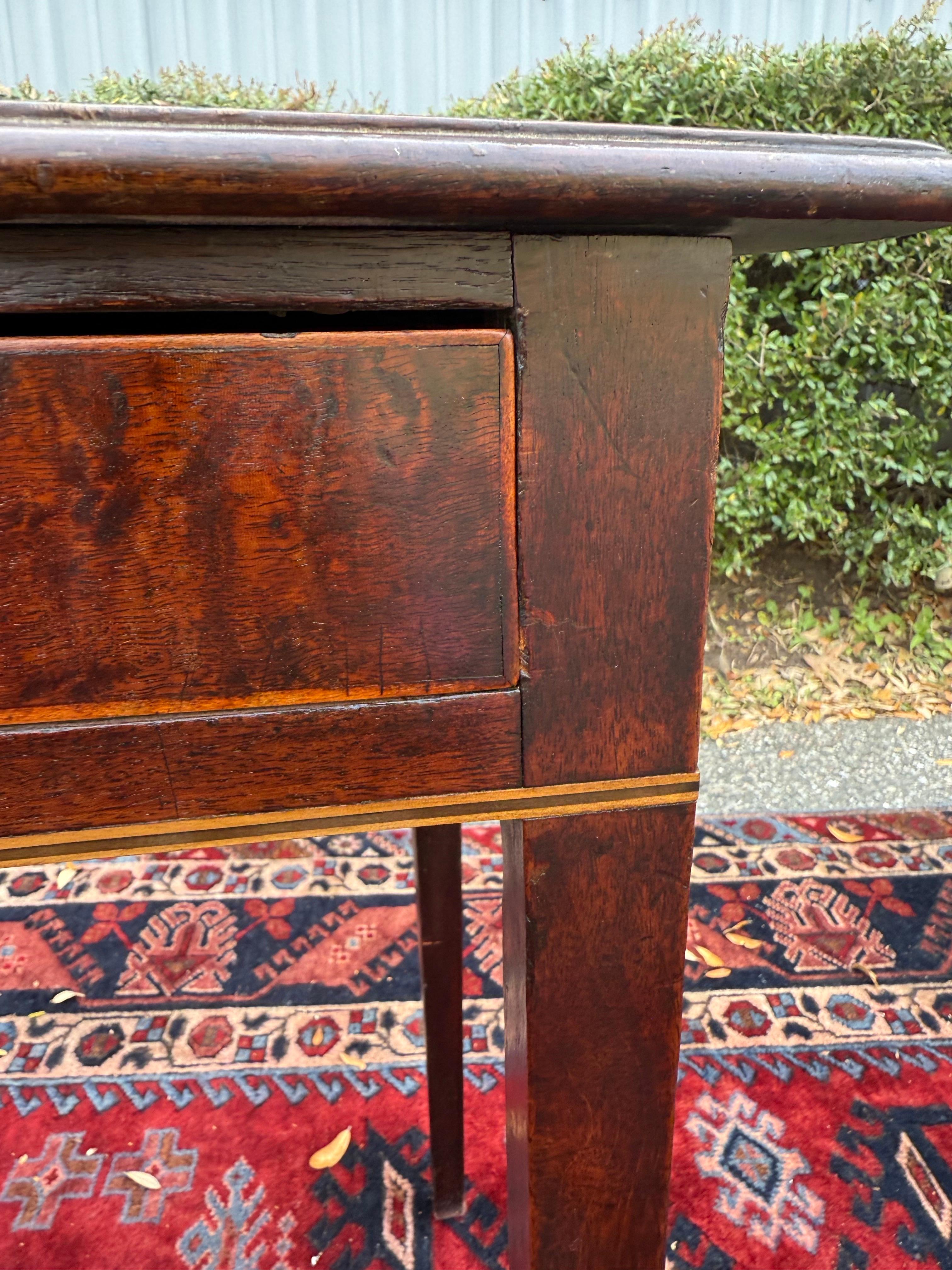 Mid-19 Century Federal Mahogany With Inlay Table For Sale 5