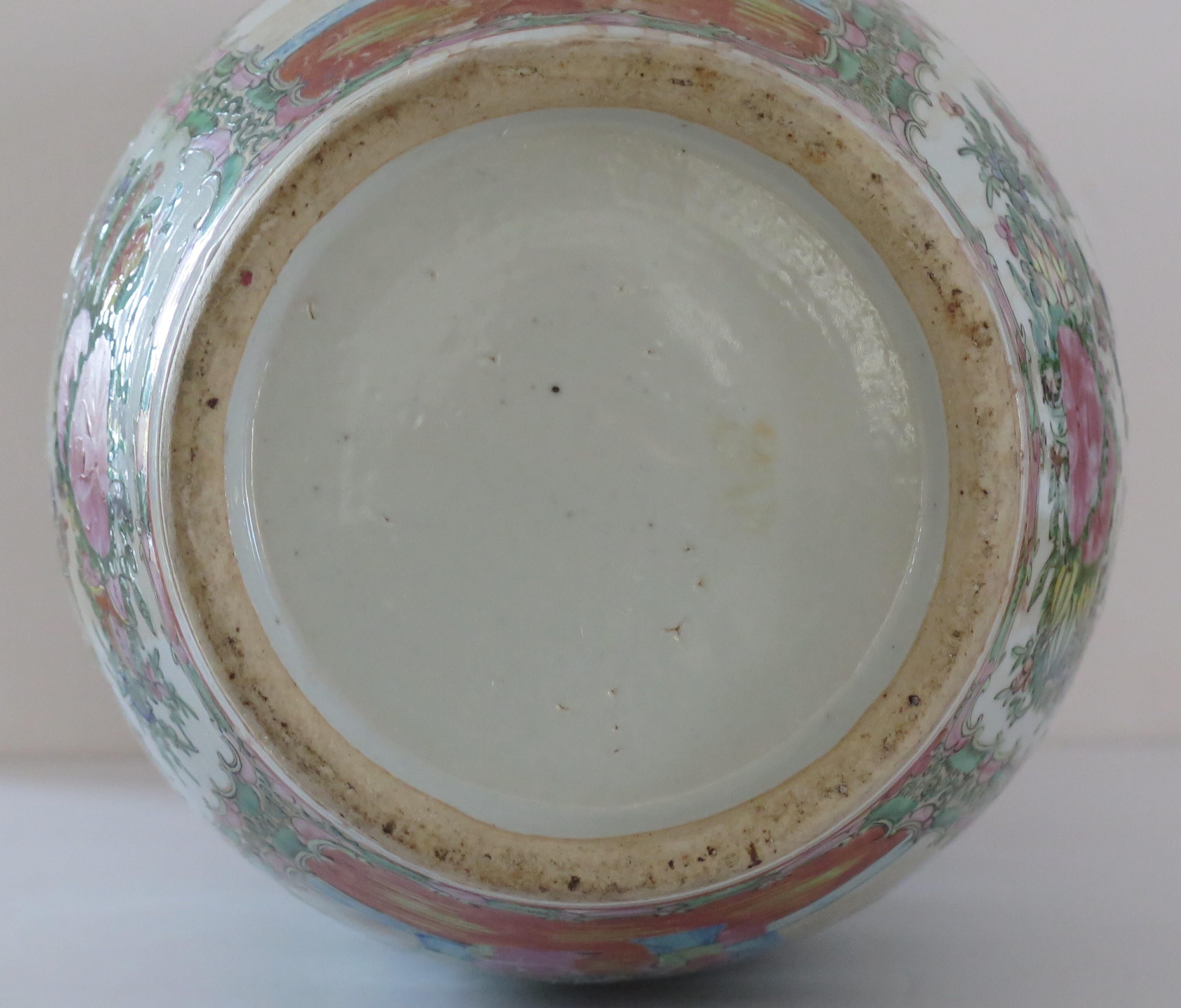 Große chinesische Export-Vase mit Rosenmedaillon aus Porzellan, Qing, um 1850 im Angebot 7