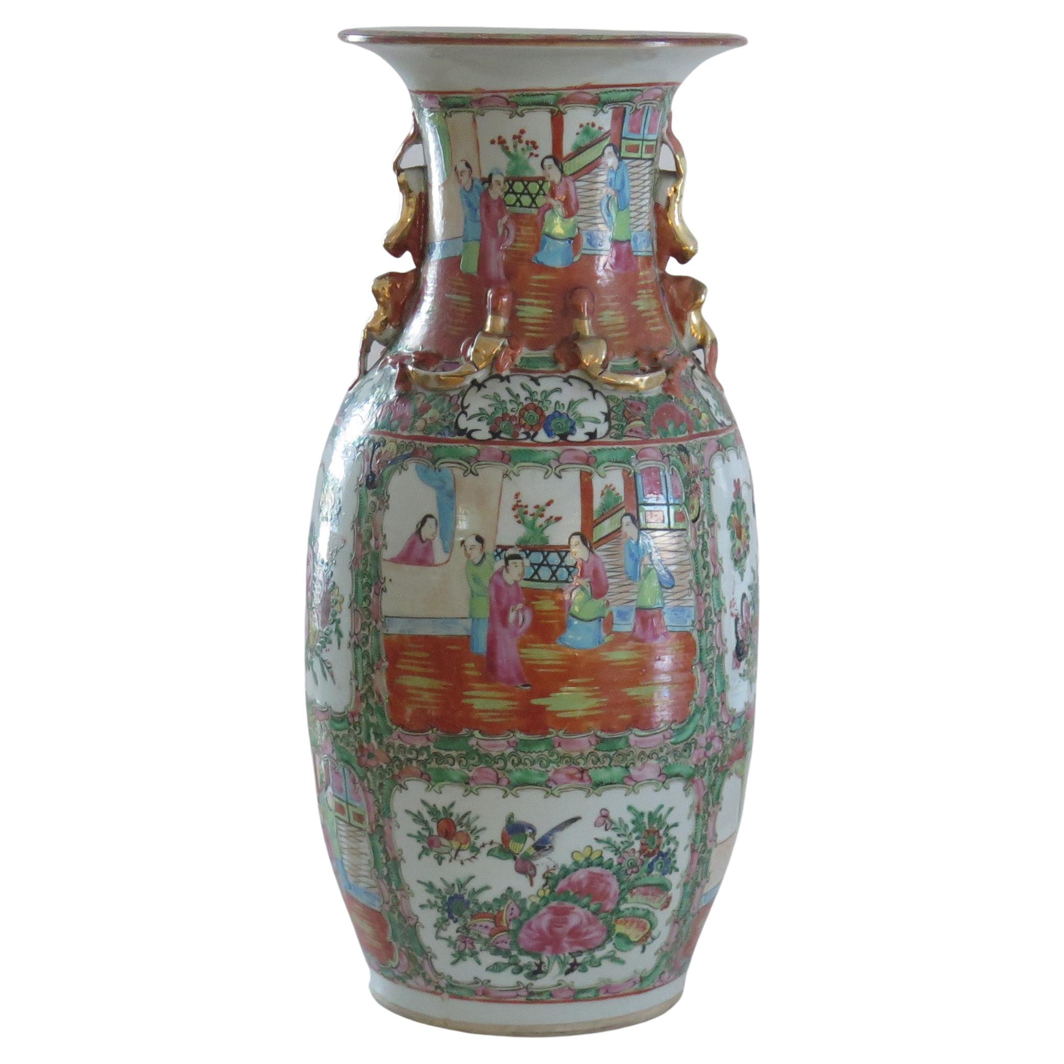 Große chinesische Export-Vase mit Rosenmedaillon aus Porzellan, Qing, um 1850