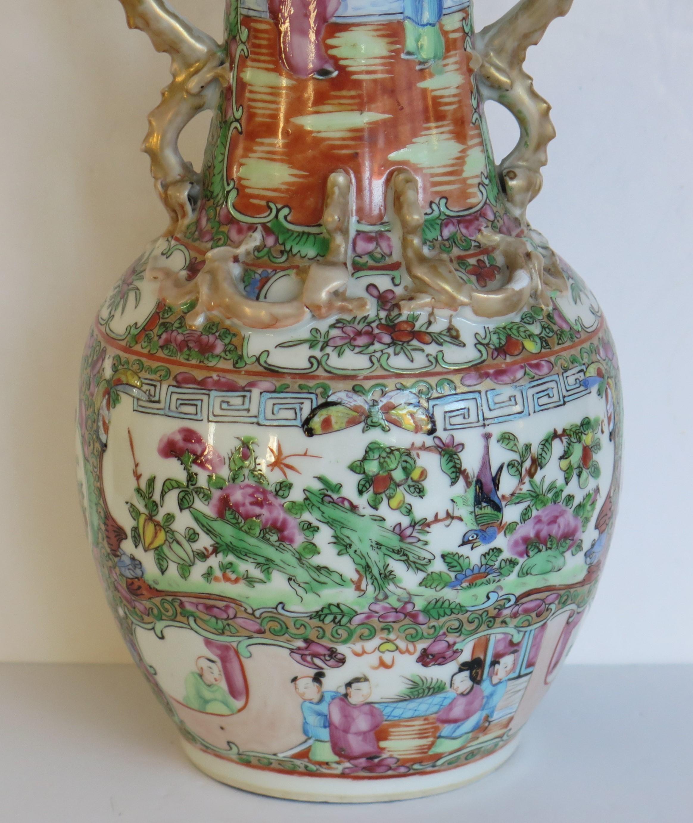 Chinese Export Vase Rose Medallion Porcelain, Qing Ca. 1850 6
