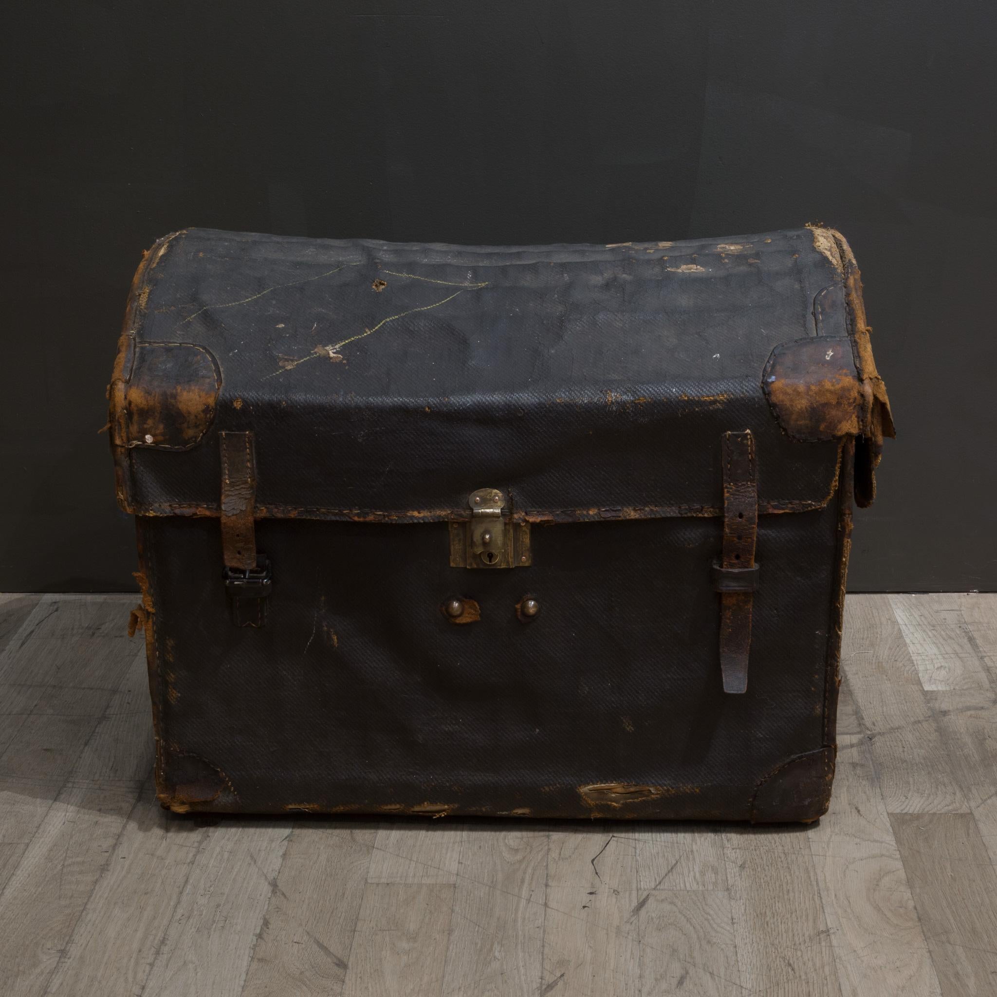 Mid 19th c. English Canvas Dome Travel Trunk c.1850 In Good Condition In San Francisco, CA