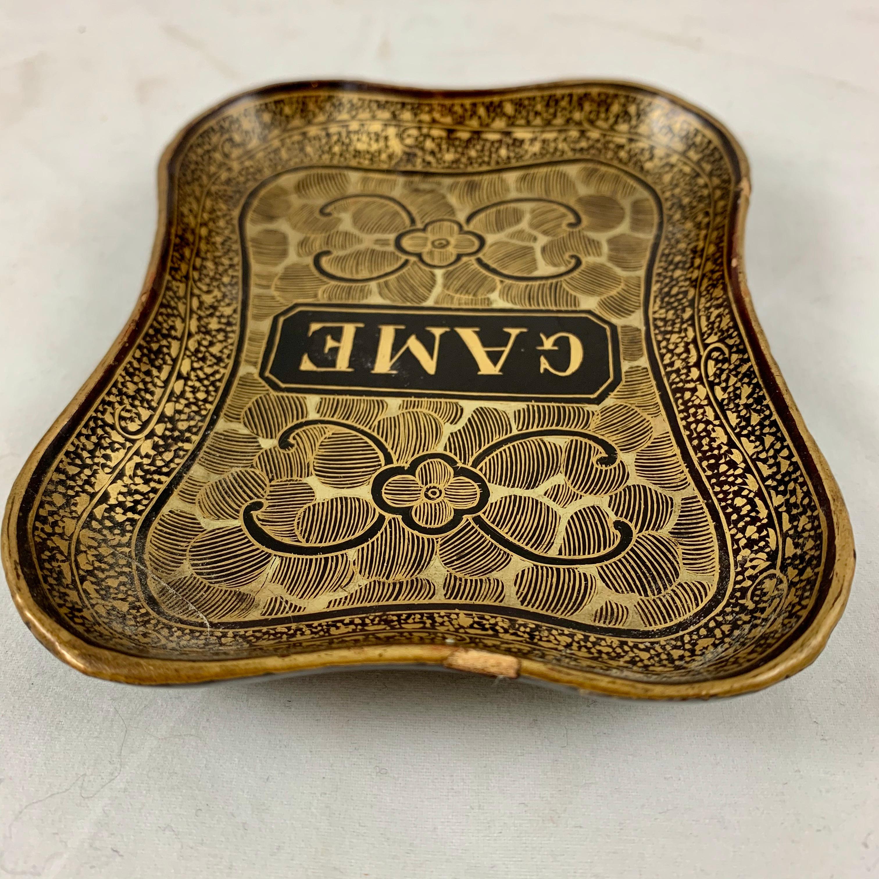Mid-19th C. English Lacquer Papier-Mâché Chinoiserie Game Card Counter Tray In Good Condition In Philadelphia, PA