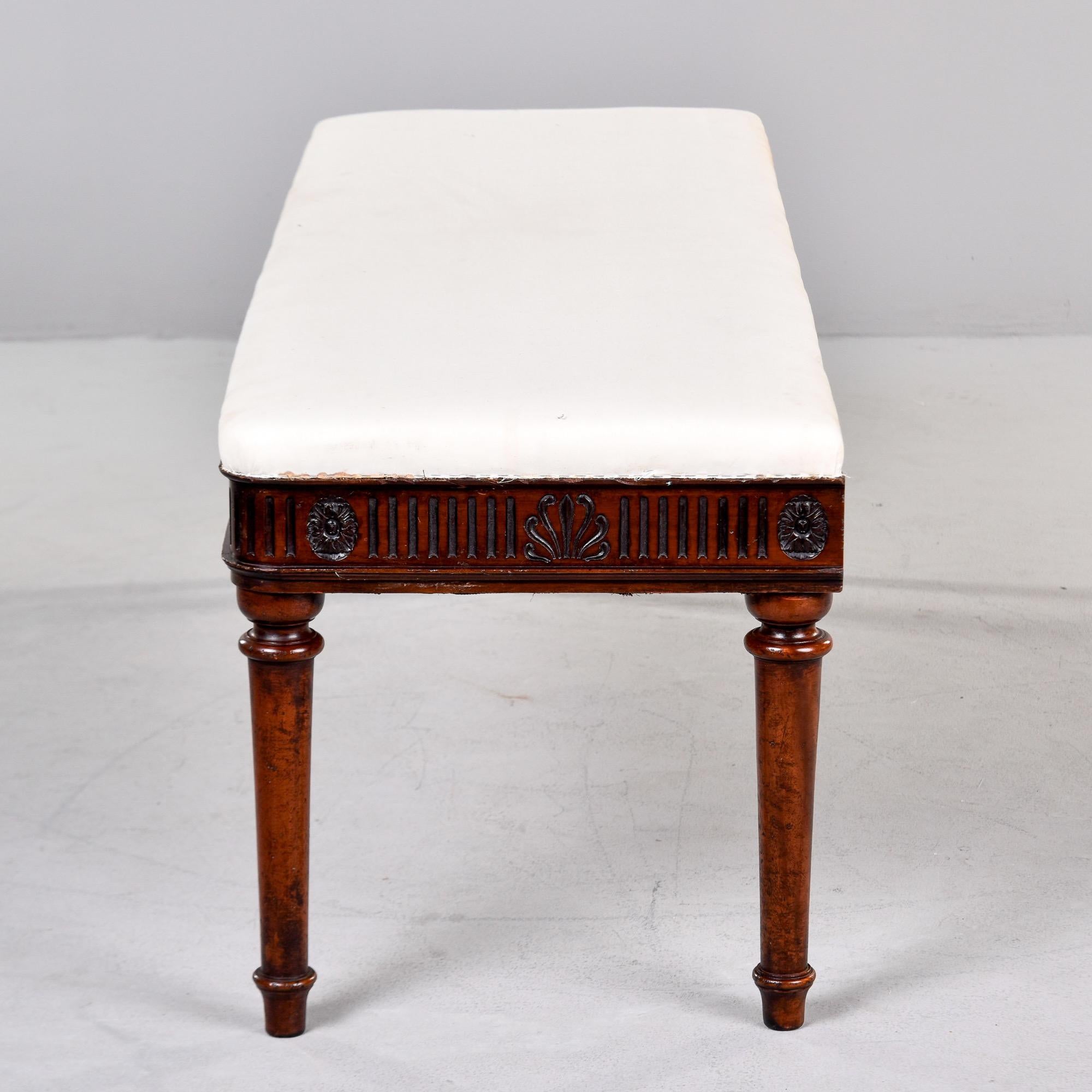 Mid 19th C English Upholstered Mahogany Window Seat with Reeded Detail   For Sale 2