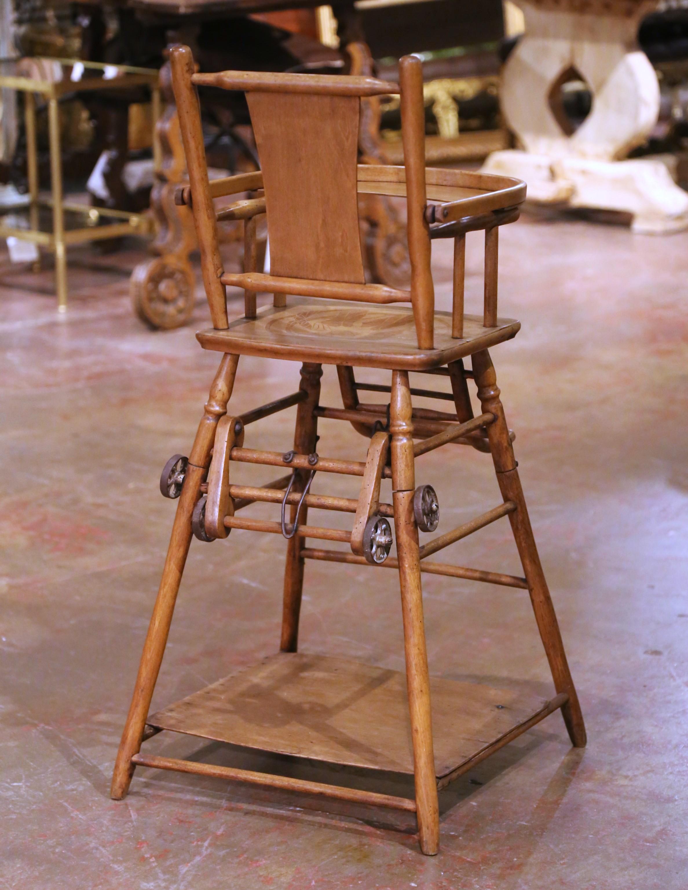 Sedia alta metamorfica francese Louis Philippe della metà del XIX secolo con decorazioni incise in vendita 8