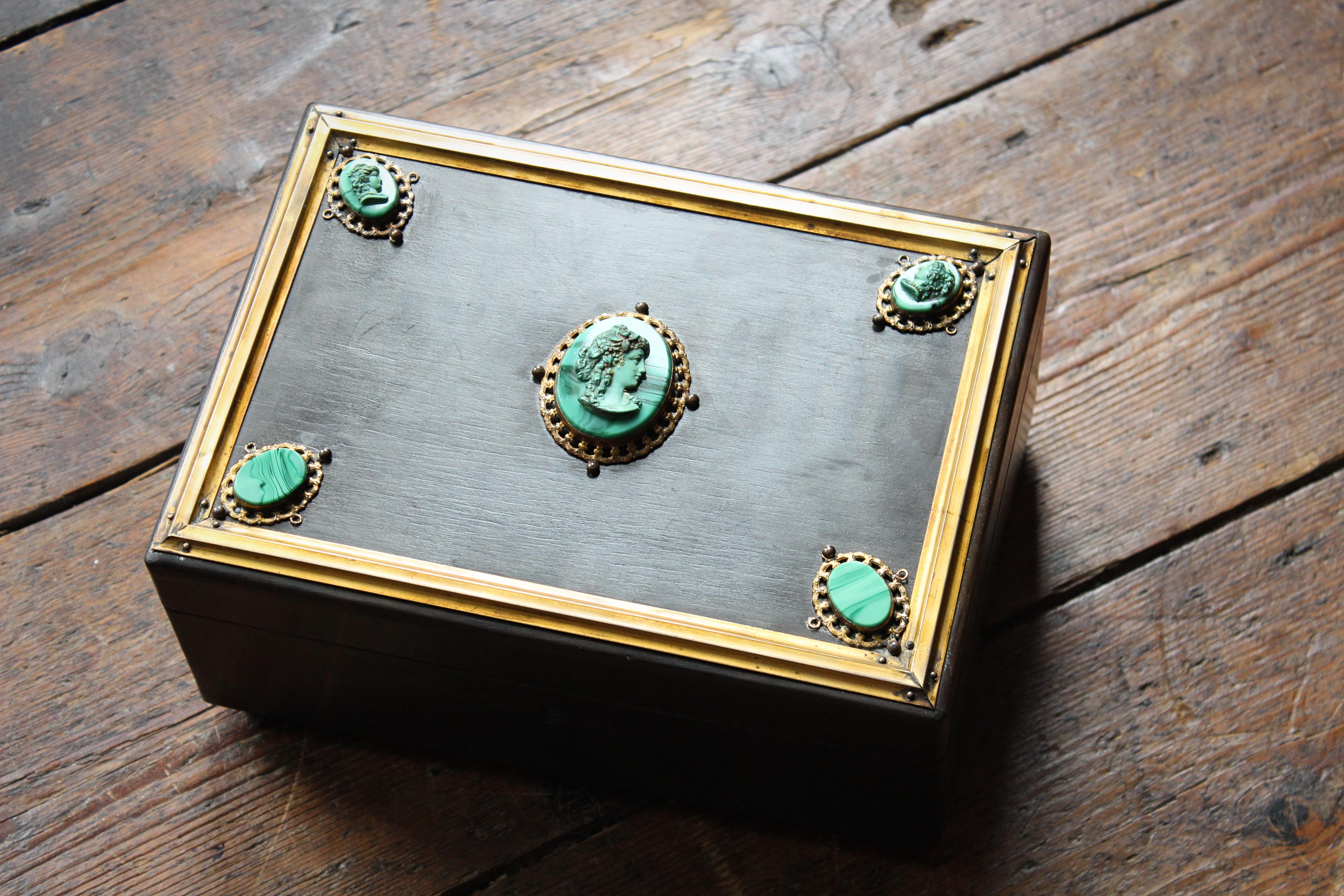Mid 19th C Grand Tour Brass Malachite Cameo & Ebonised Trinket Jewellery Box 4