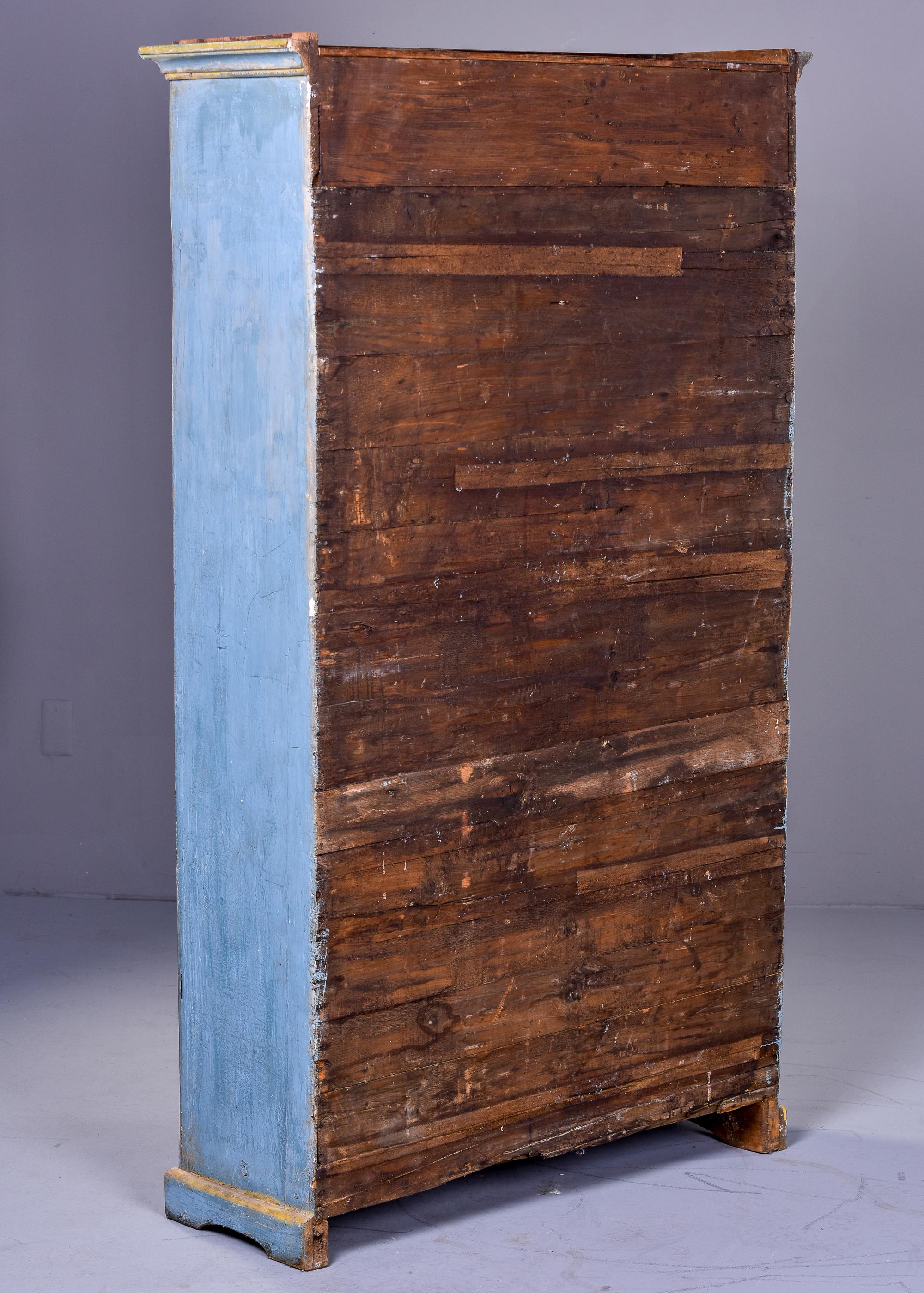 Italienisches blau lackiertes Schrank mit Metallgittertüren aus der Mitte des 19. Jahrhunderts 10