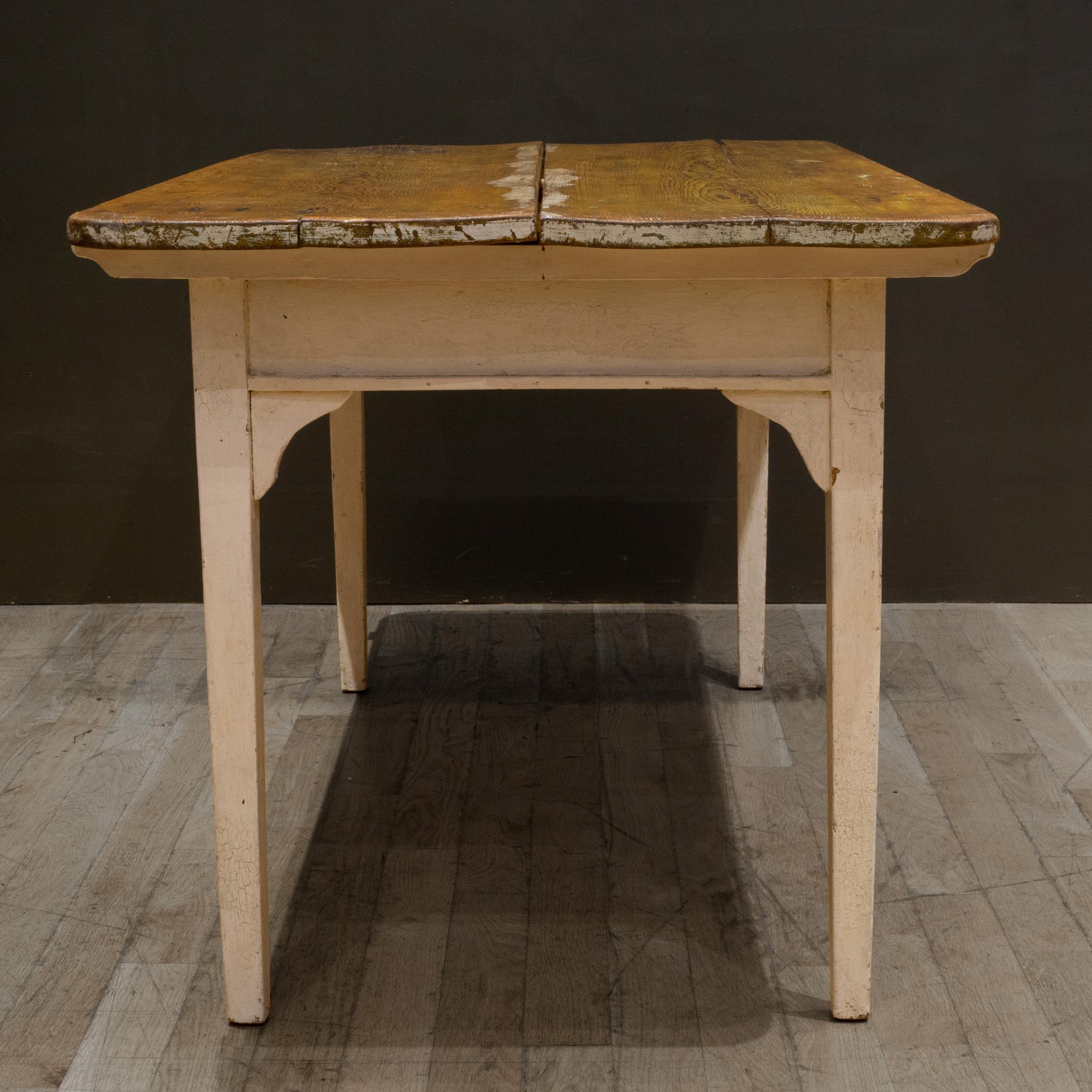 Bois Milieu du 19ème siècle. Table de ferme mexicaine primitive Mennonite, vers 1850 en vente