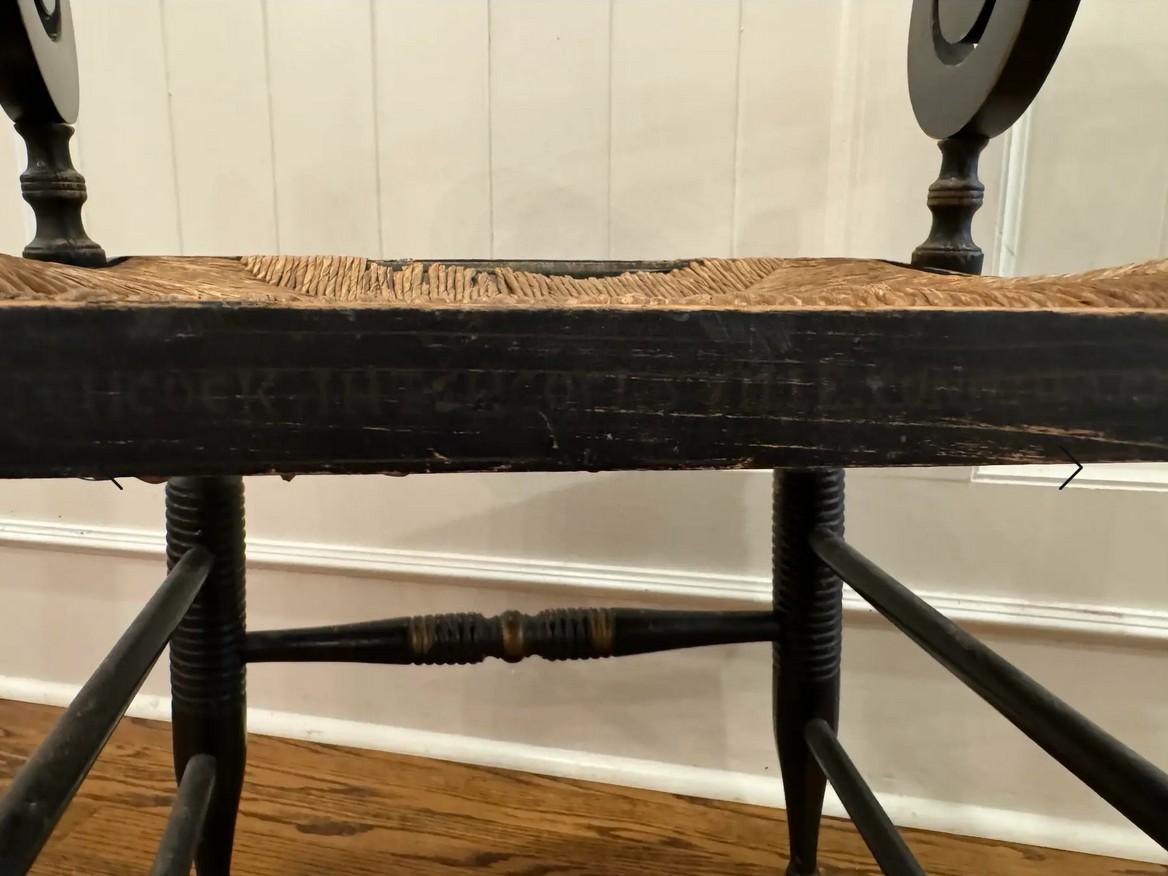 Mid-19th C. Signed Hitchcock Black & Gold-Stenciled Rush Armchair (Fauteuil en jonc noir et or) en vente 3