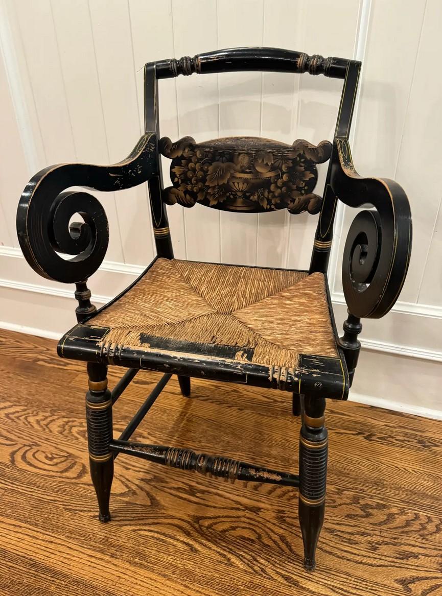 Mid-19th C. Signed Hitchcock Black & Gold-Stenciled Rush Armchair (Fauteuil en jonc noir et or) en vente 4
