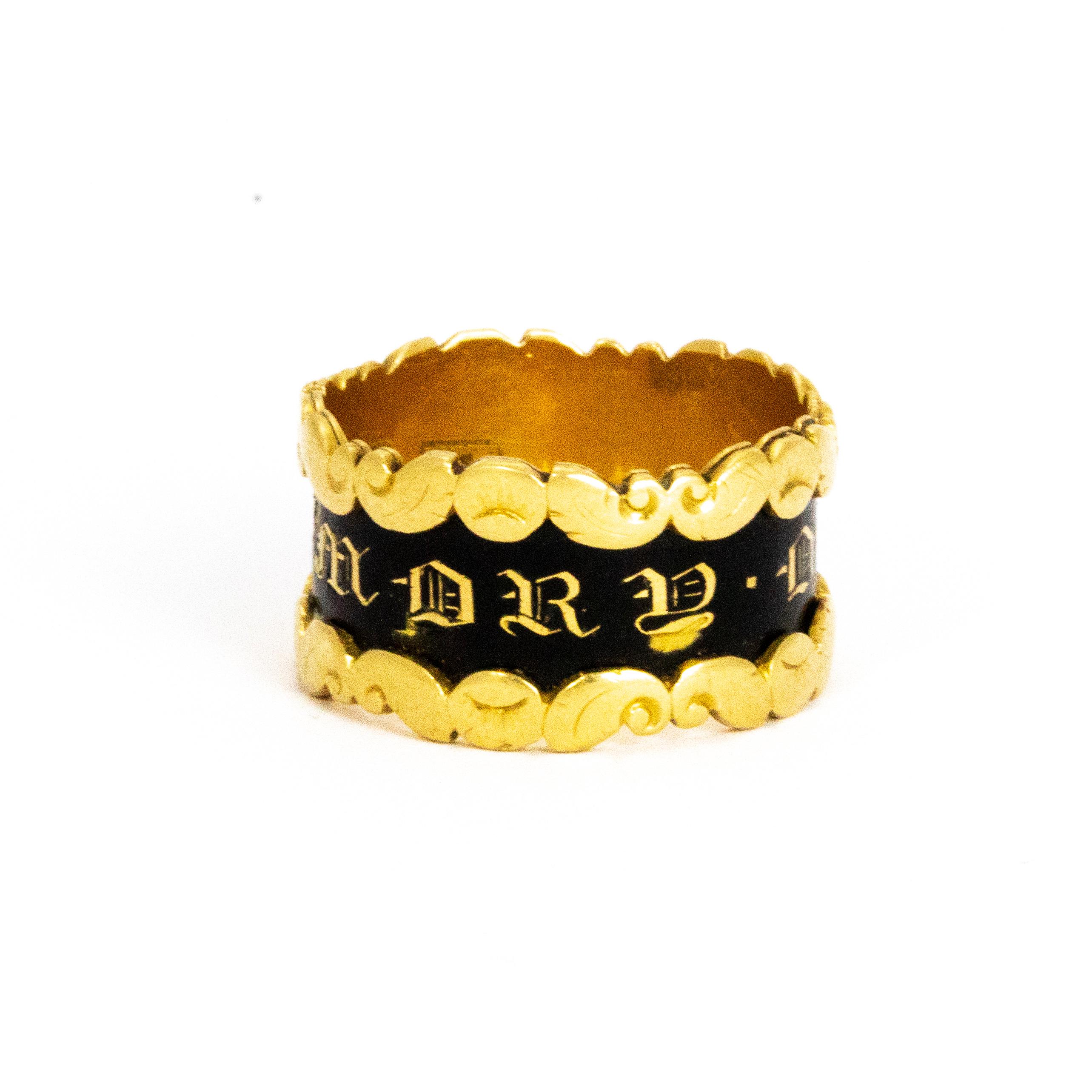 Mid-19th Century 18 Karat Gold Mourning Band In Excellent Condition In Chipping Campden, GB