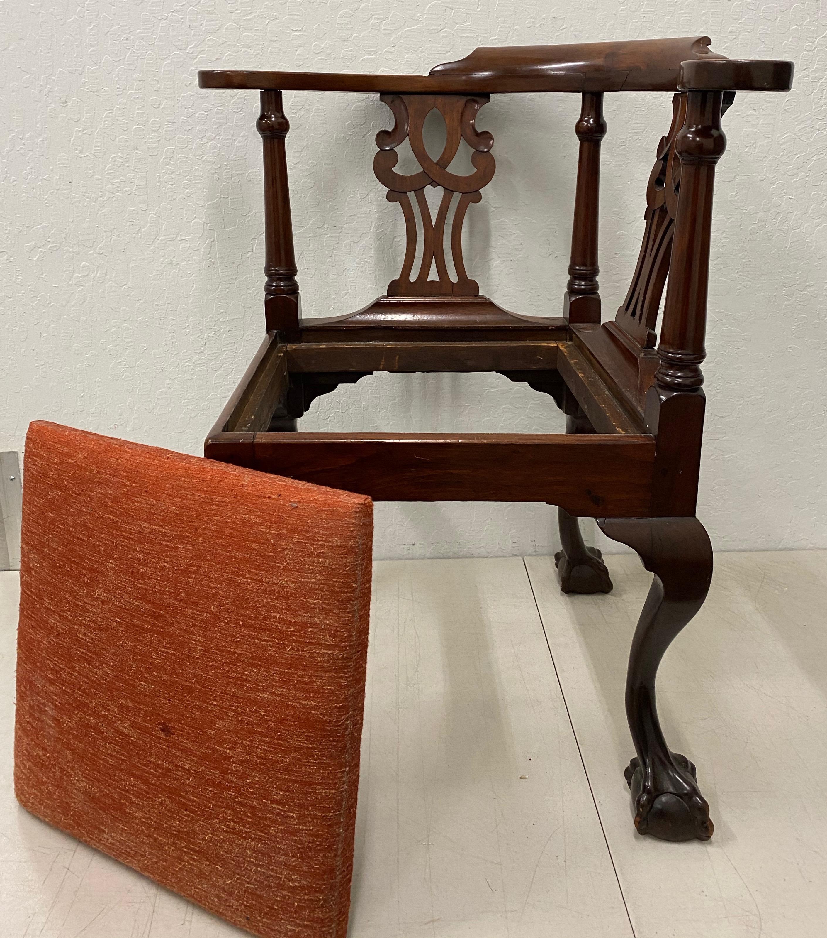 Mid-19th Century American Chippendale Corner Chair, circa 1850s In Good Condition In San Francisco, CA