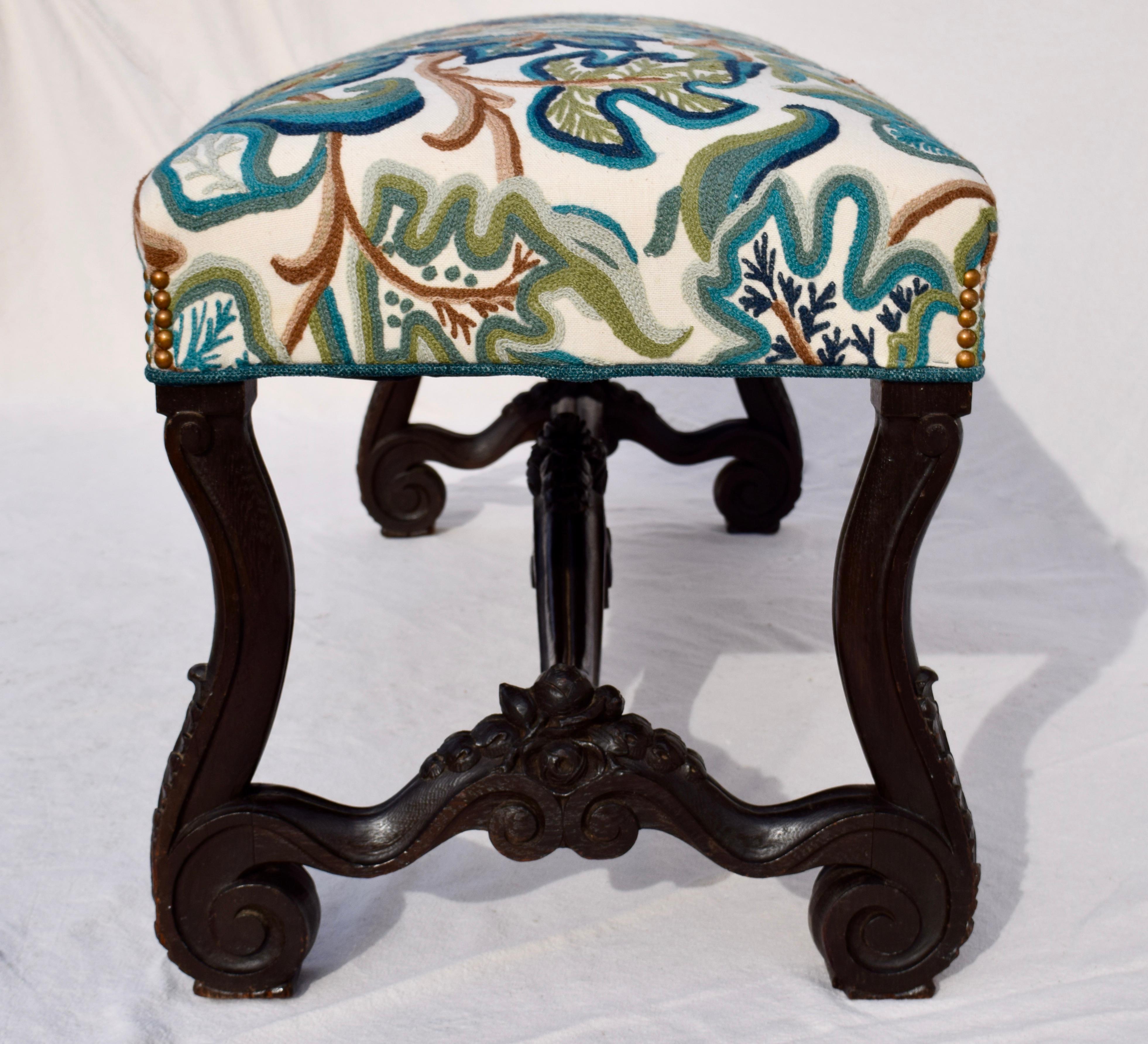 Mid-19th Century Antique American Empire Upholstered Scroll Form Bench In Excellent Condition In Southampton, NJ