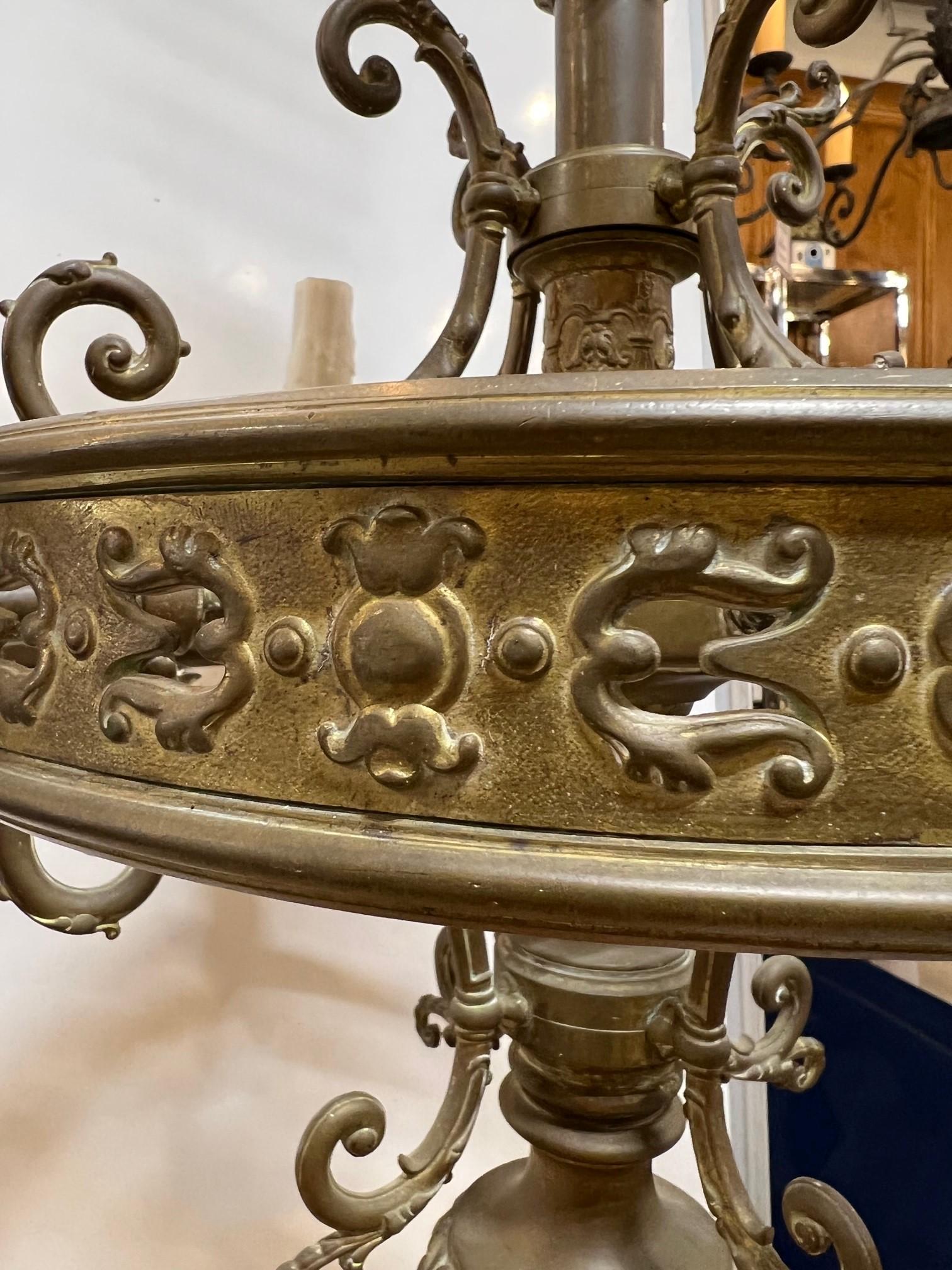Antiker Bronze-Gas-Kronleuchter mit 4 Armen, Mitte des 19. Jahrhunderts, elektrifiziert im Angebot 4