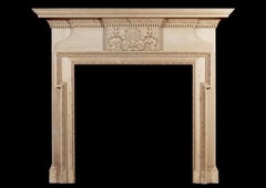 Chimenea inglesa antigua de pino tallado de mediados del siglo XIX