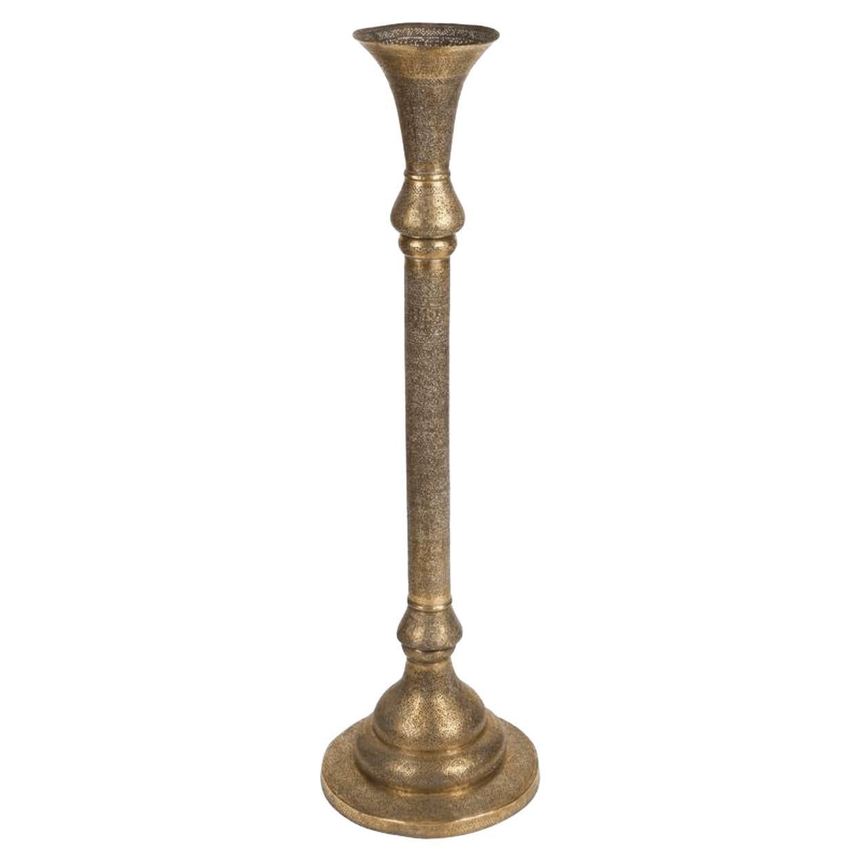 Antike islamische Messing-Kerzenhalter-Stehlampe, Mitte des 19. Jahrhunderts