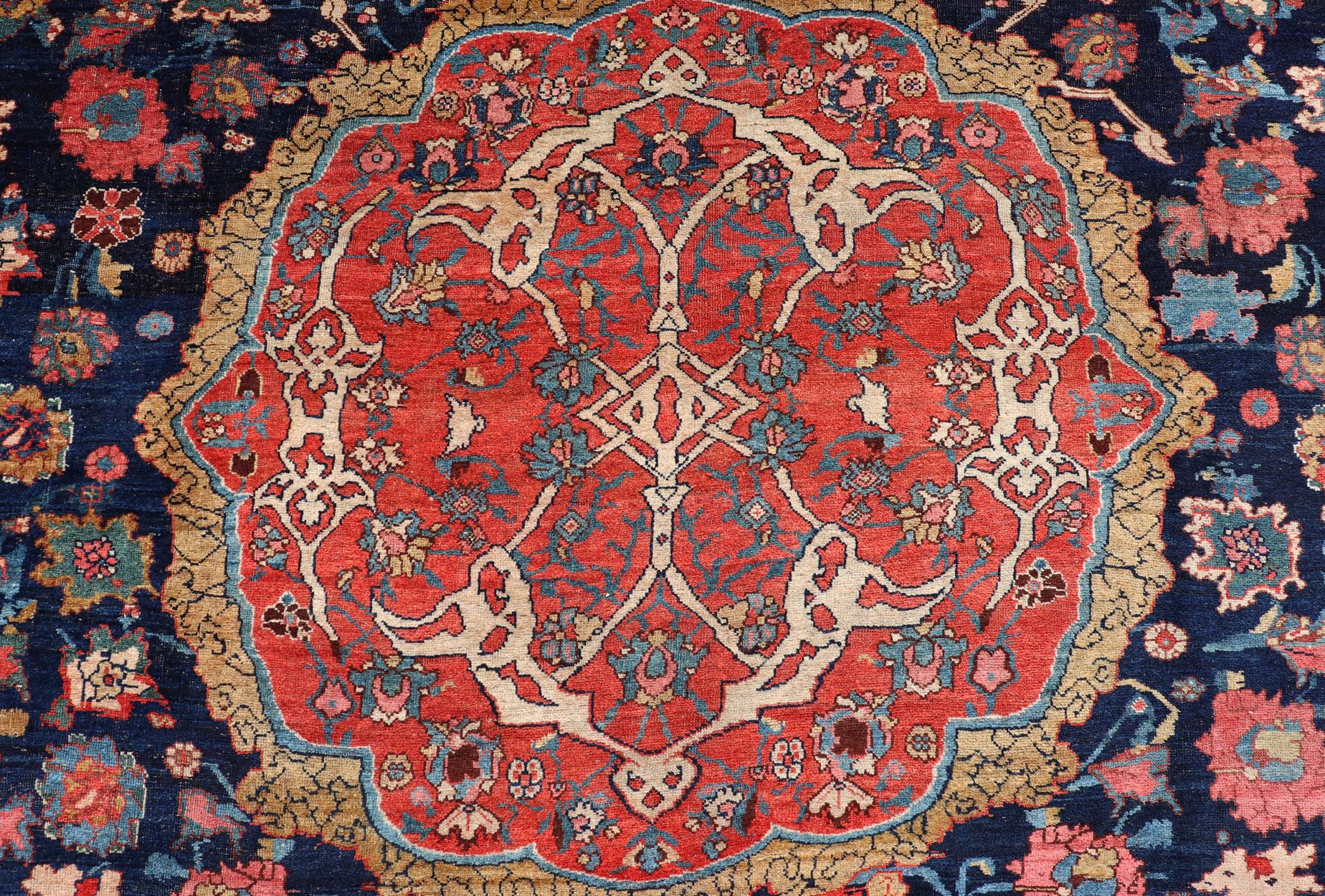 Late 19th Century Antique Persian Bidjar Rug with Central Medallion Navy Field For Sale 4