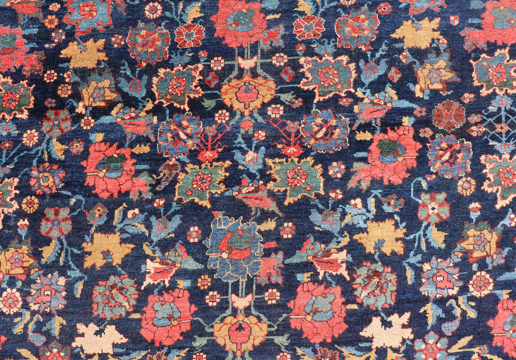 Late 19th Century Antique Persian Bidjar Rug with Central Medallion Navy Field In Good Condition For Sale In Atlanta, GA