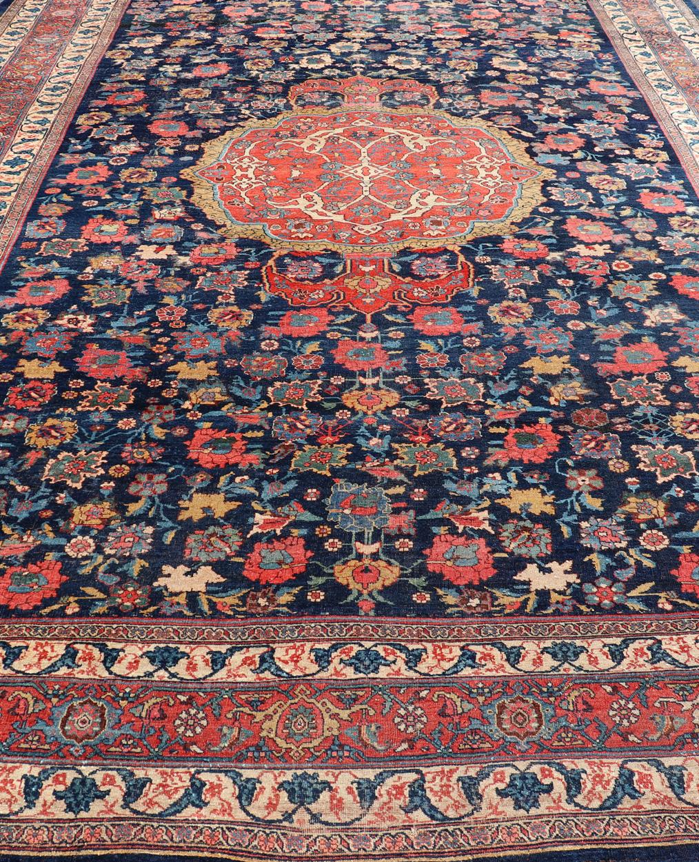 Late 19th Century Antique Persian Bidjar Rug with Central Medallion Navy Field For Sale 2
