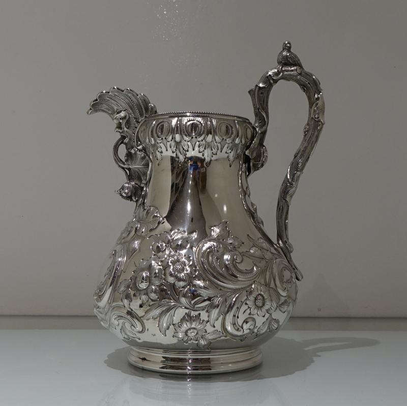 Mid-19th Century Antique Sterling Silver American Wine Pitcher Cincinnati Ohio In Good Condition In 53-64 Chancery Lane, London