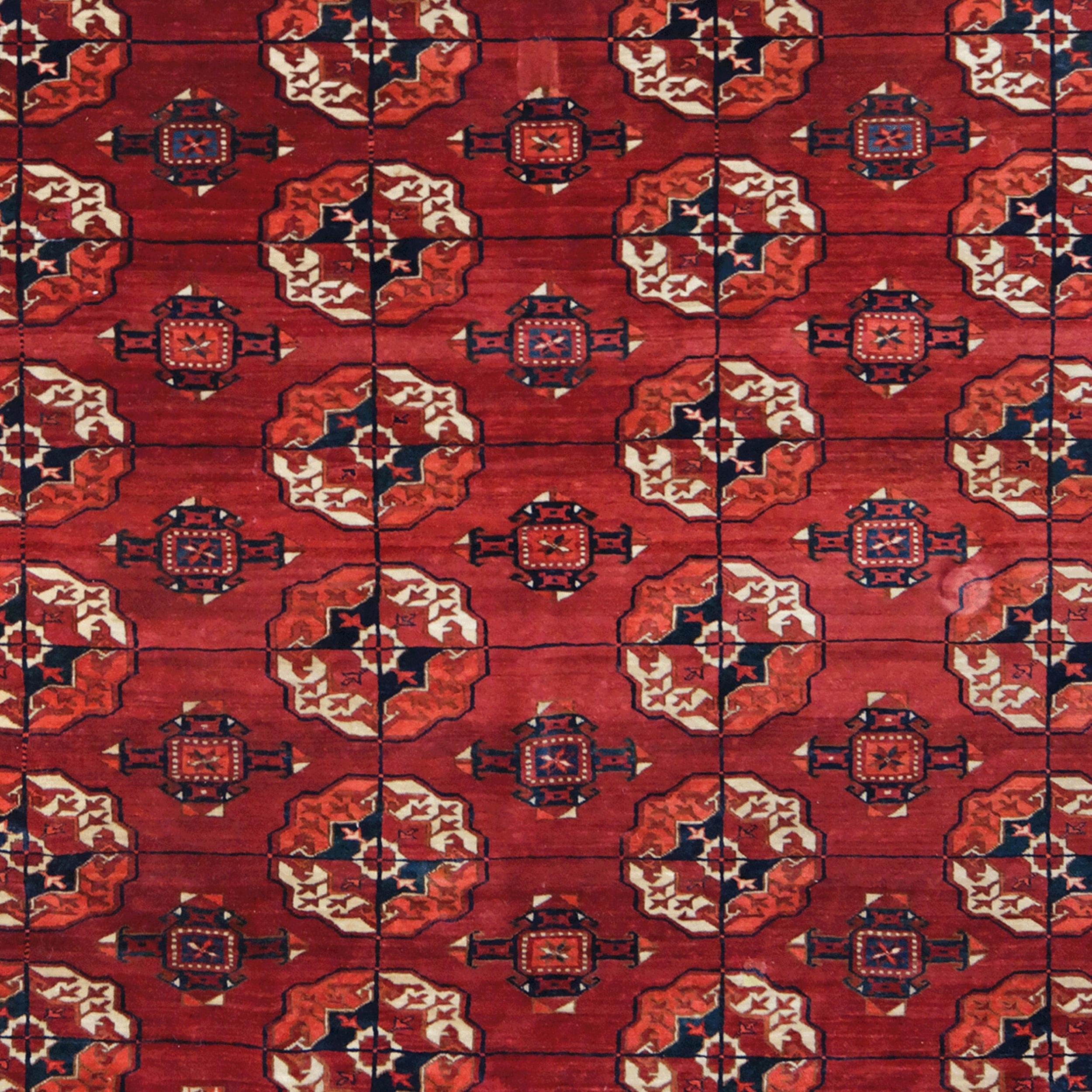 Mid-19th Century Antique Tekke Main Carpet - Antique Central Asian Rug In Good Condition For Sale In Sultanahmet, 34