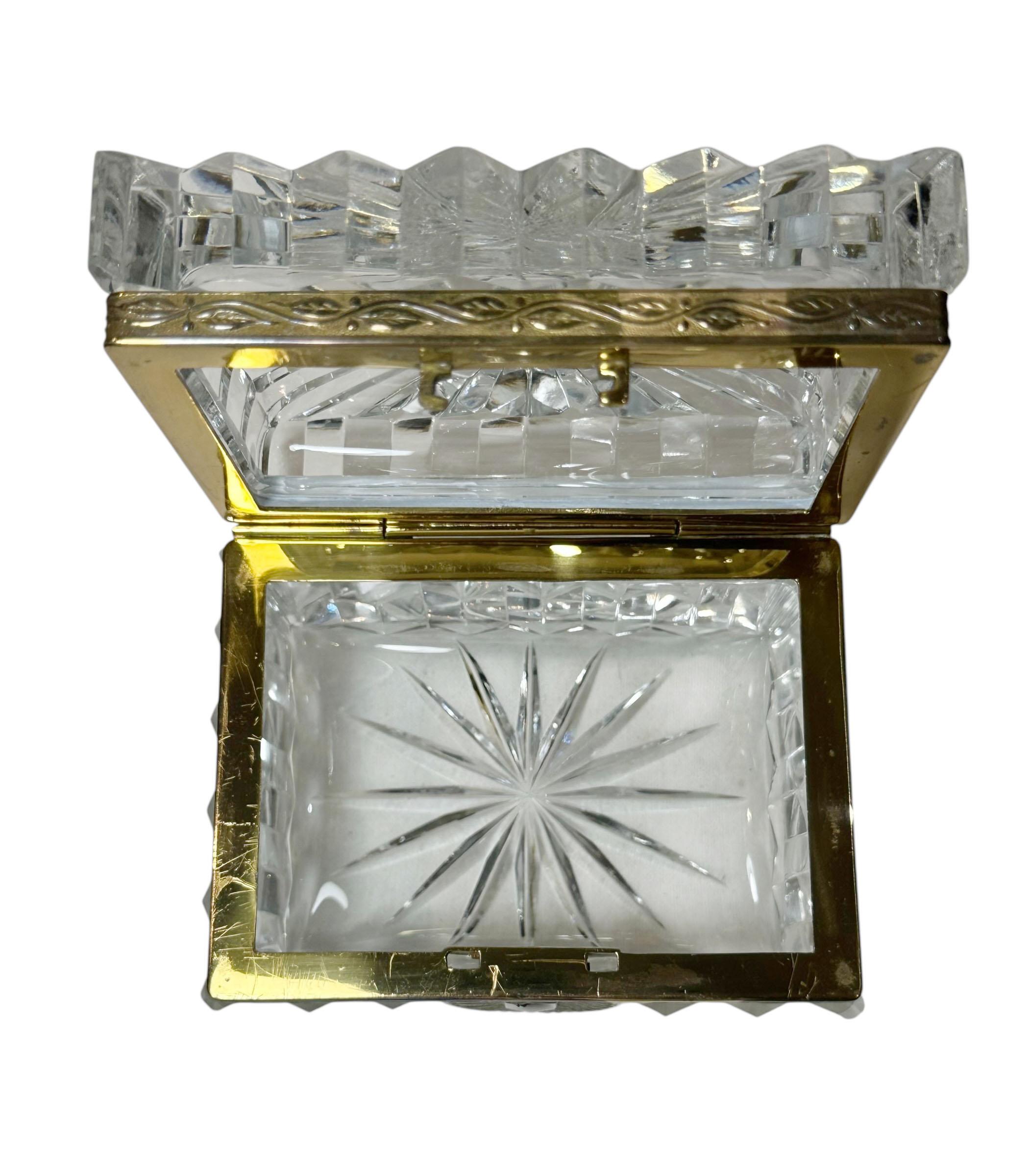 Mid 19th Century Baccarat Crystal Box In The Empire Style For Sale 1