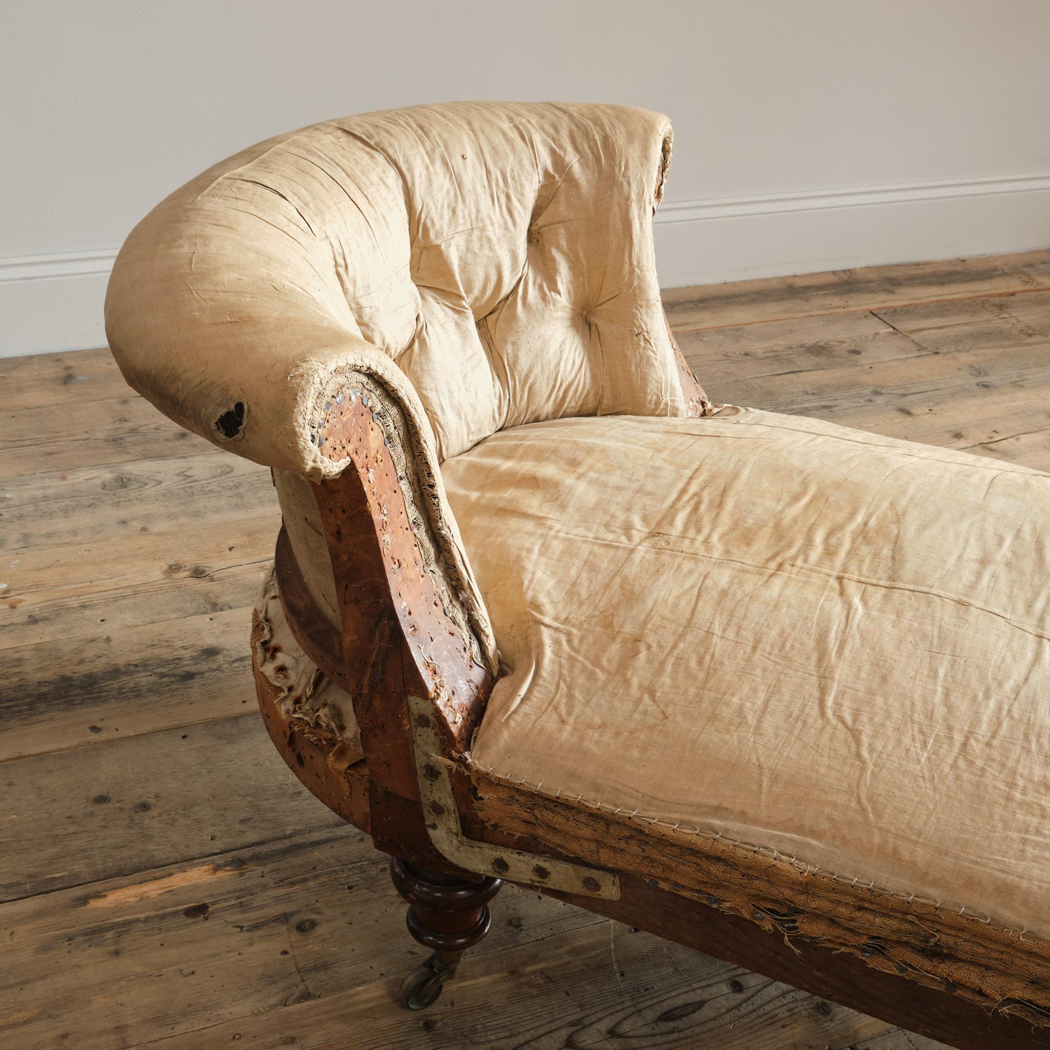 Mid 19th Century Barrel Back Daybed For Sale 3