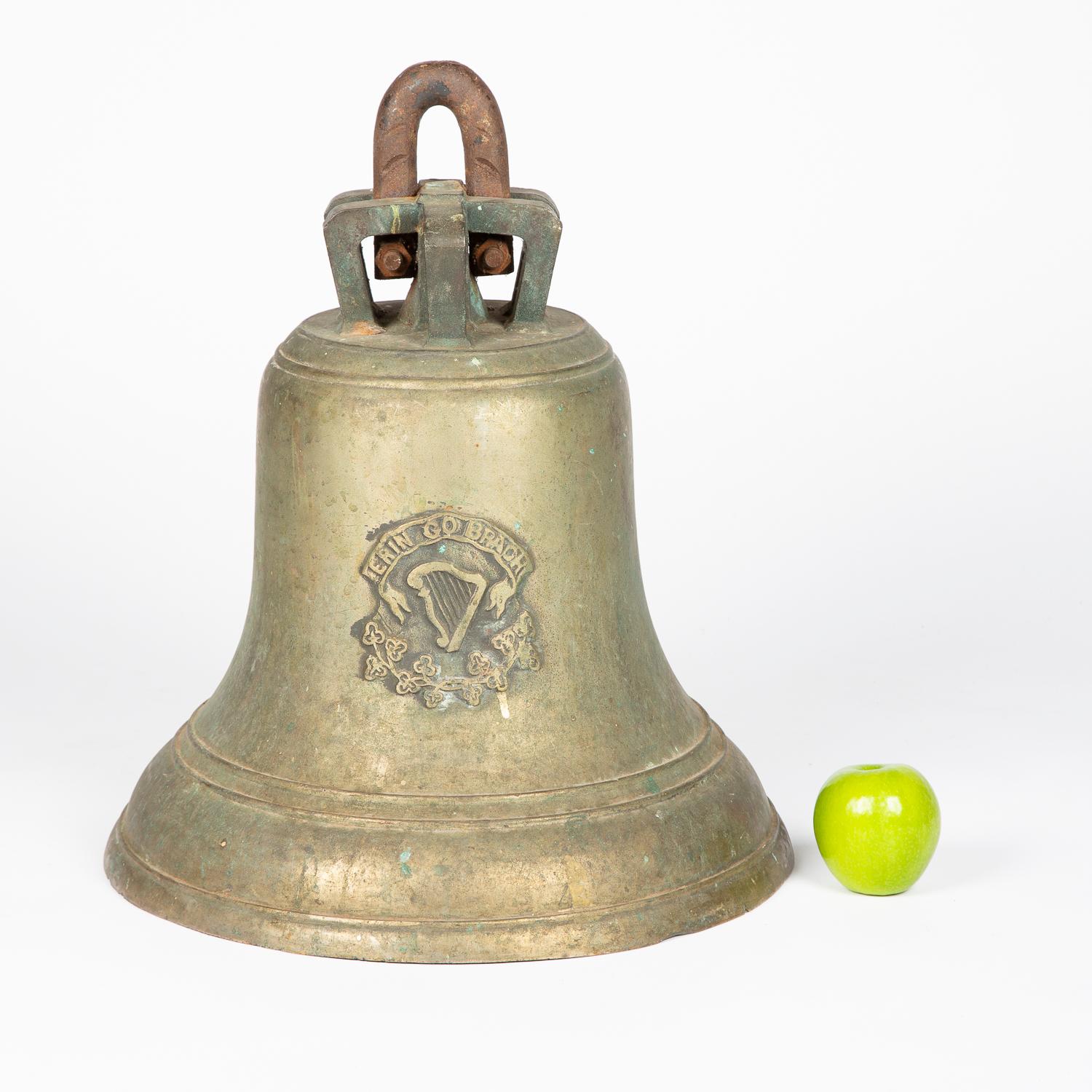 Mid-19th Century Bell by James Sheridan’s Eagle Foundry of Dublin In Good Condition In London, GB