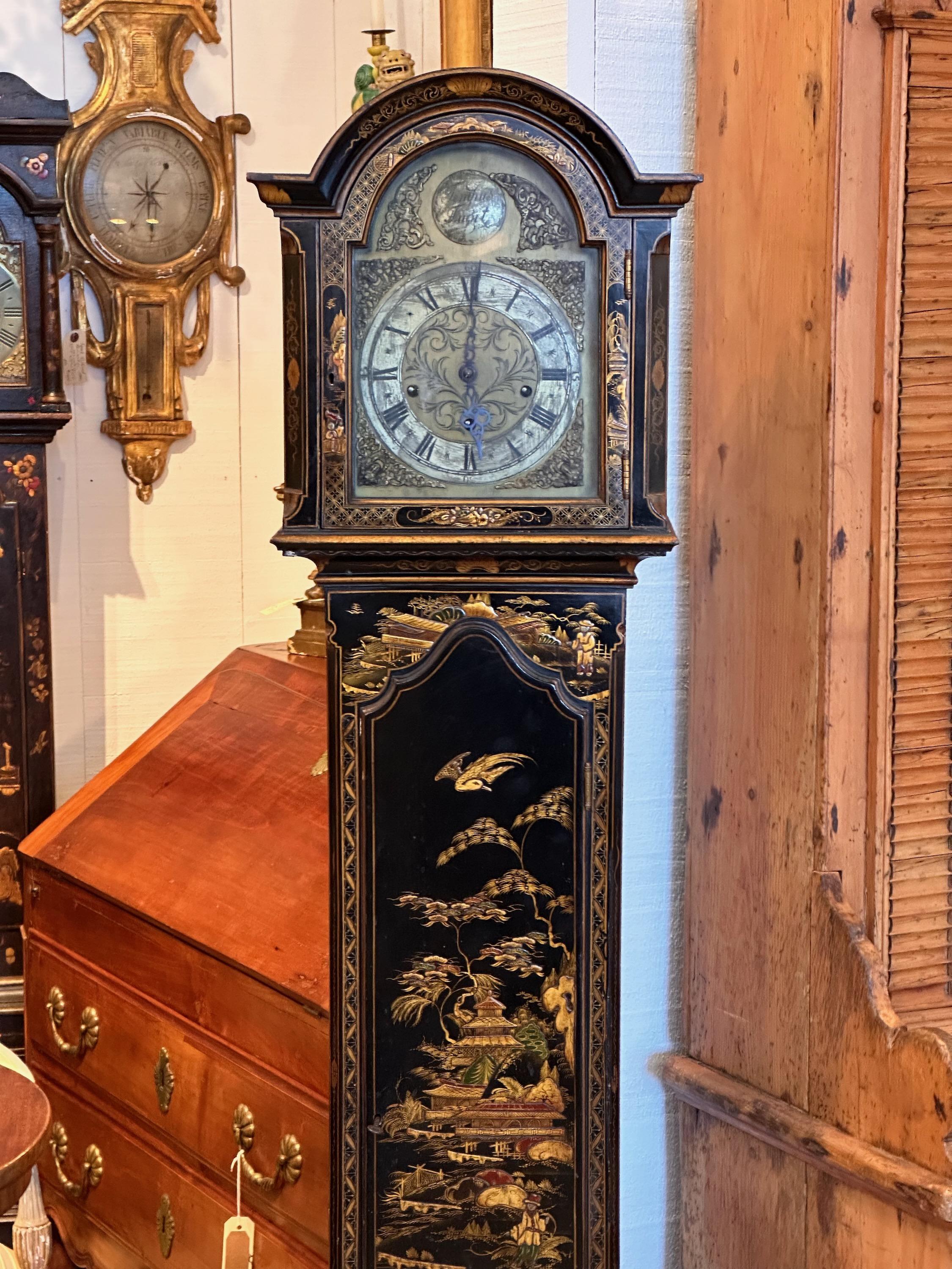 Mid 19th Century Black Chinoiserie Clock In Good Condition In Charlottesville, VA