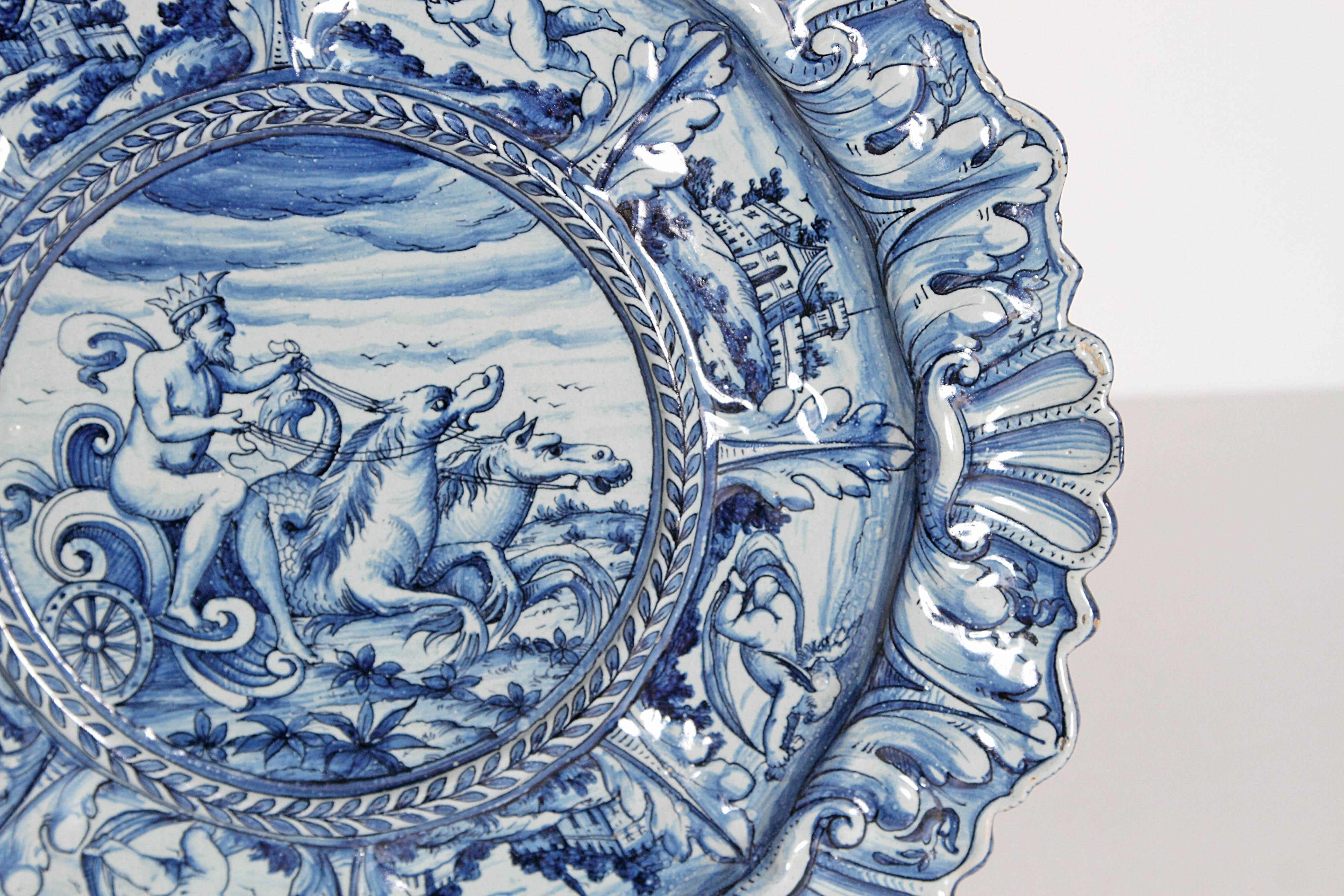 Mid-19th Century Blue and White Delft Italian Charger In Good Condition In Dallas, TX