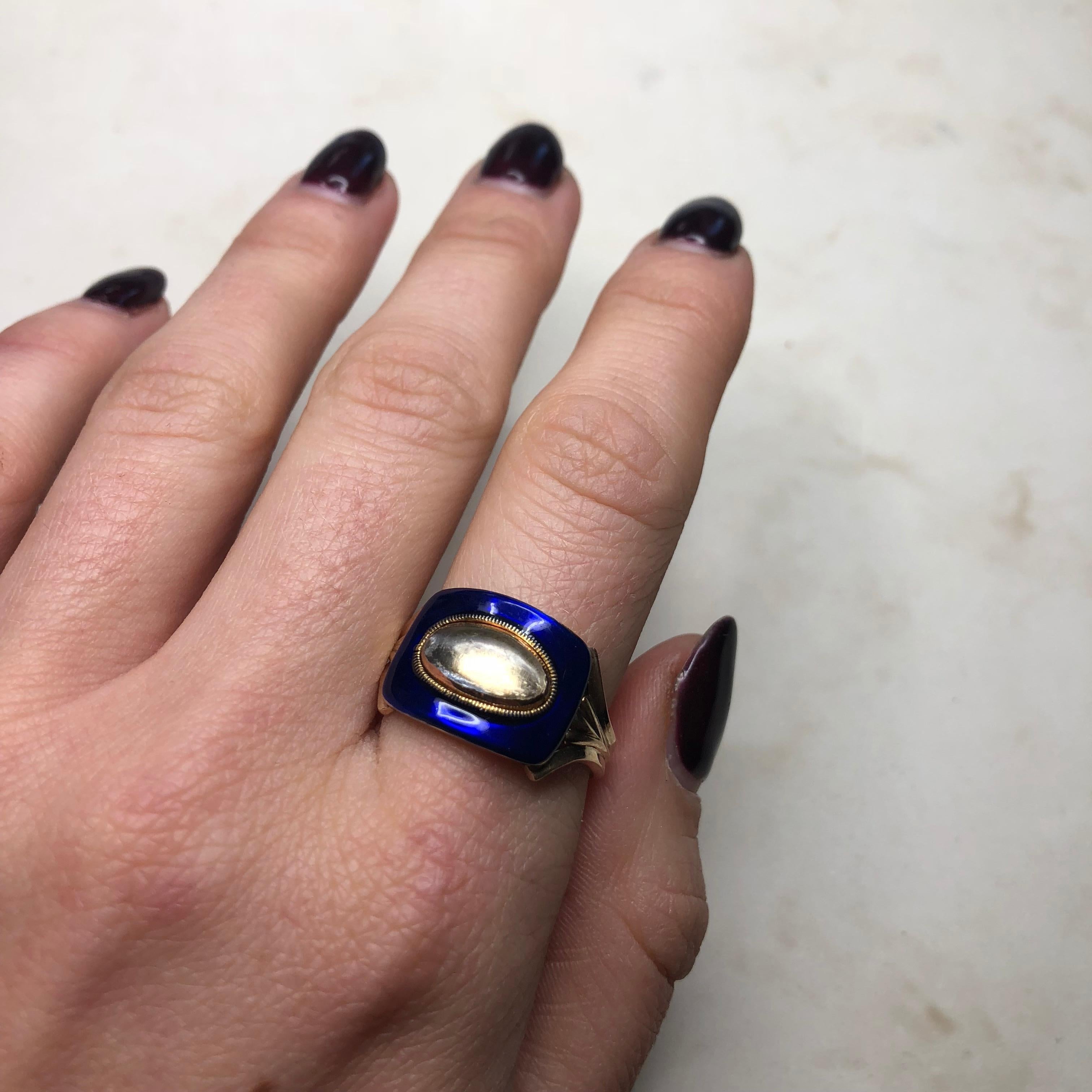 Mid-19th Century Blue Enamel and Crystal 9 Carat Gold Ring For Sale 4