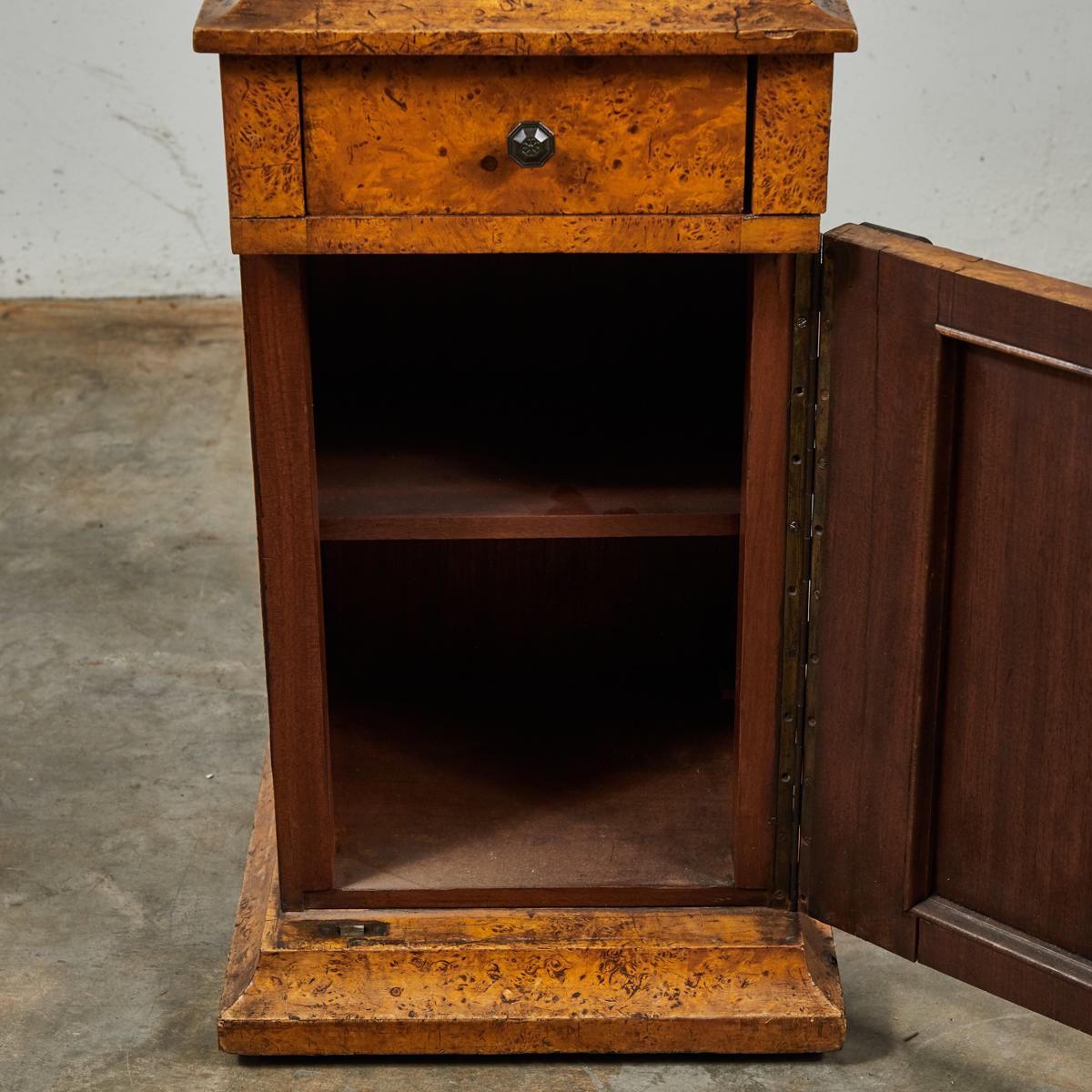 English Mid-19th Century Burl Wood Stand with Black Marble Top from England