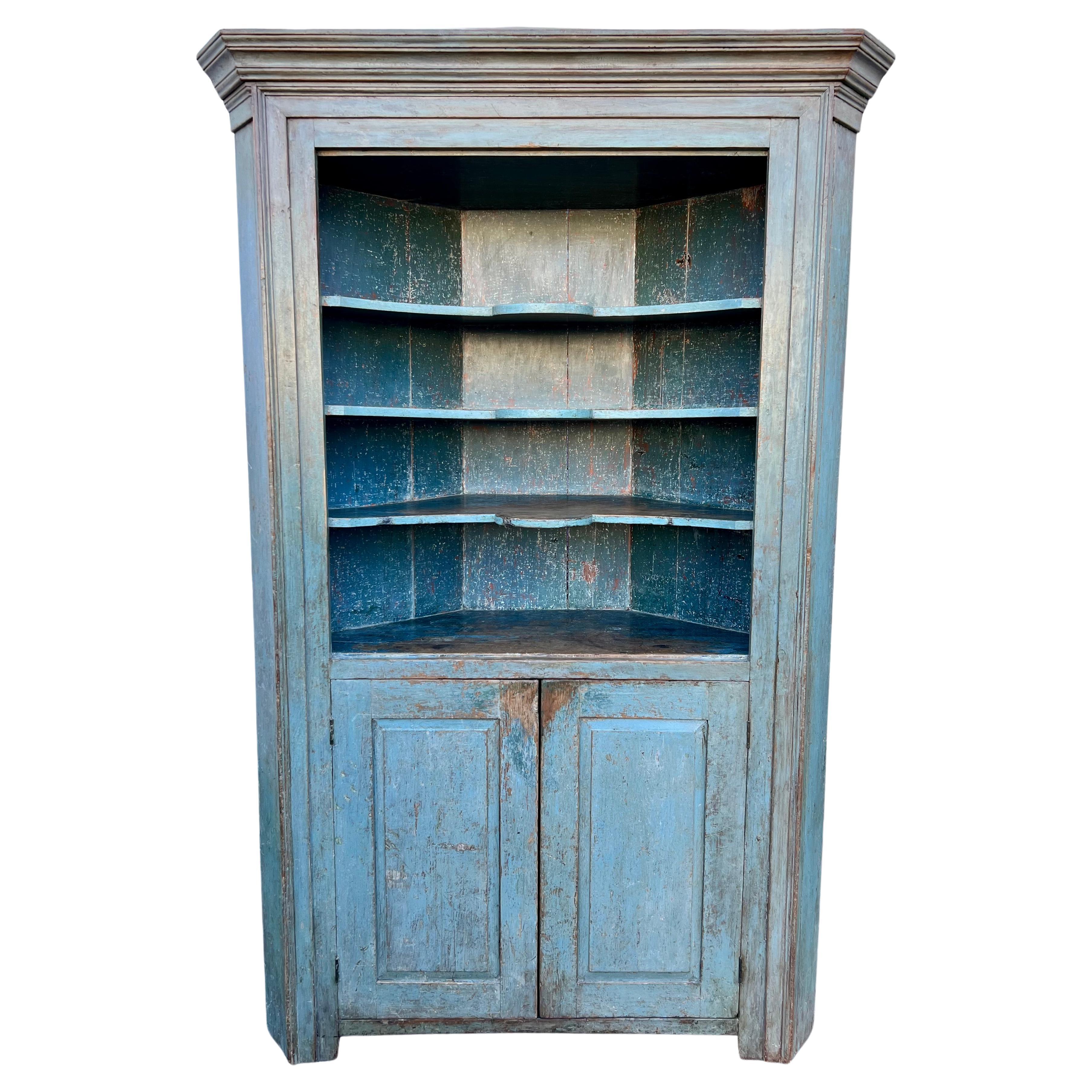 Mid 19th Century Canadian Pine Corner Cupboard For Sale