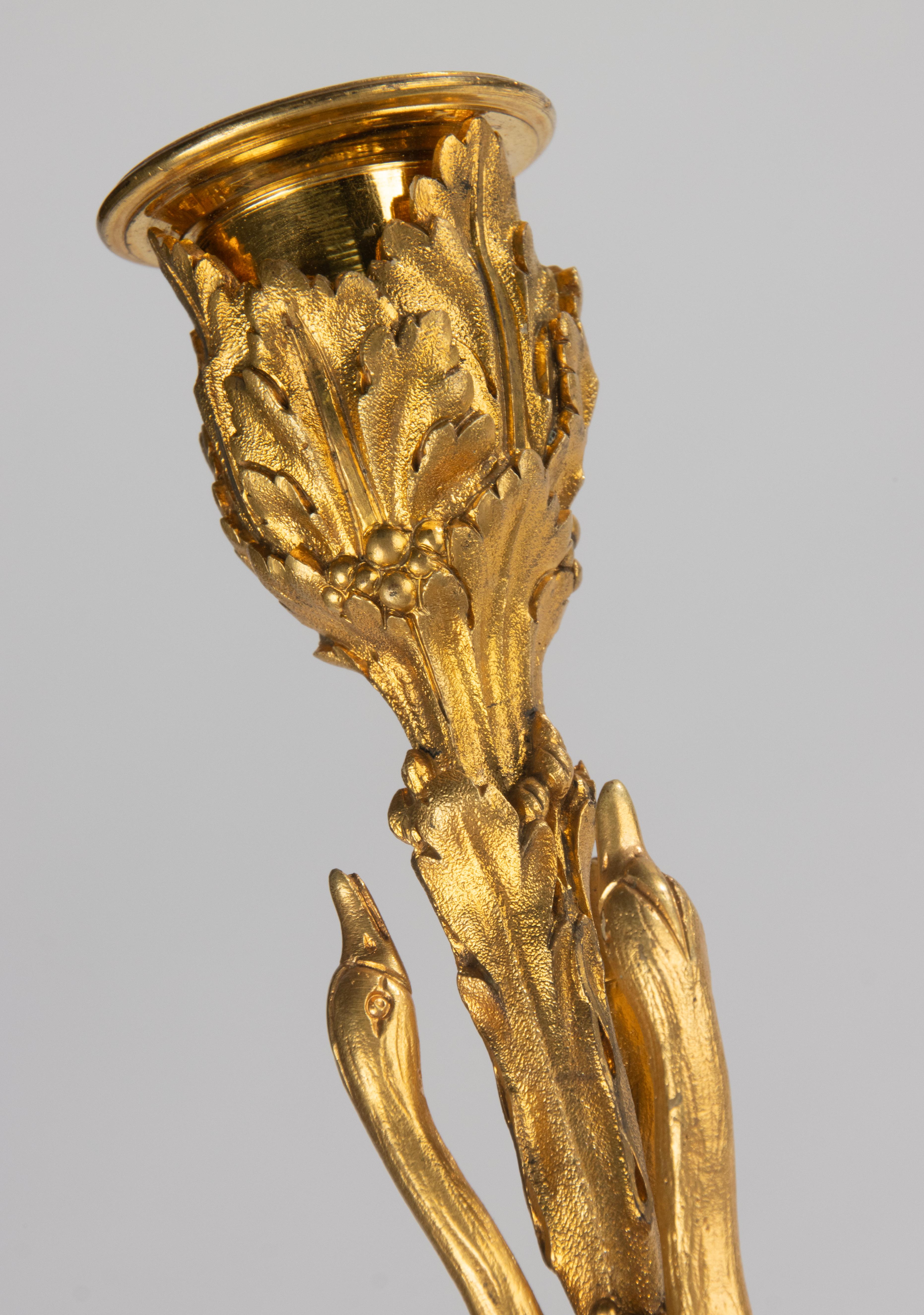 Candelero Mediados Siglo XIX - Cisnes - Ormolu Bronce Dorado en venta 4