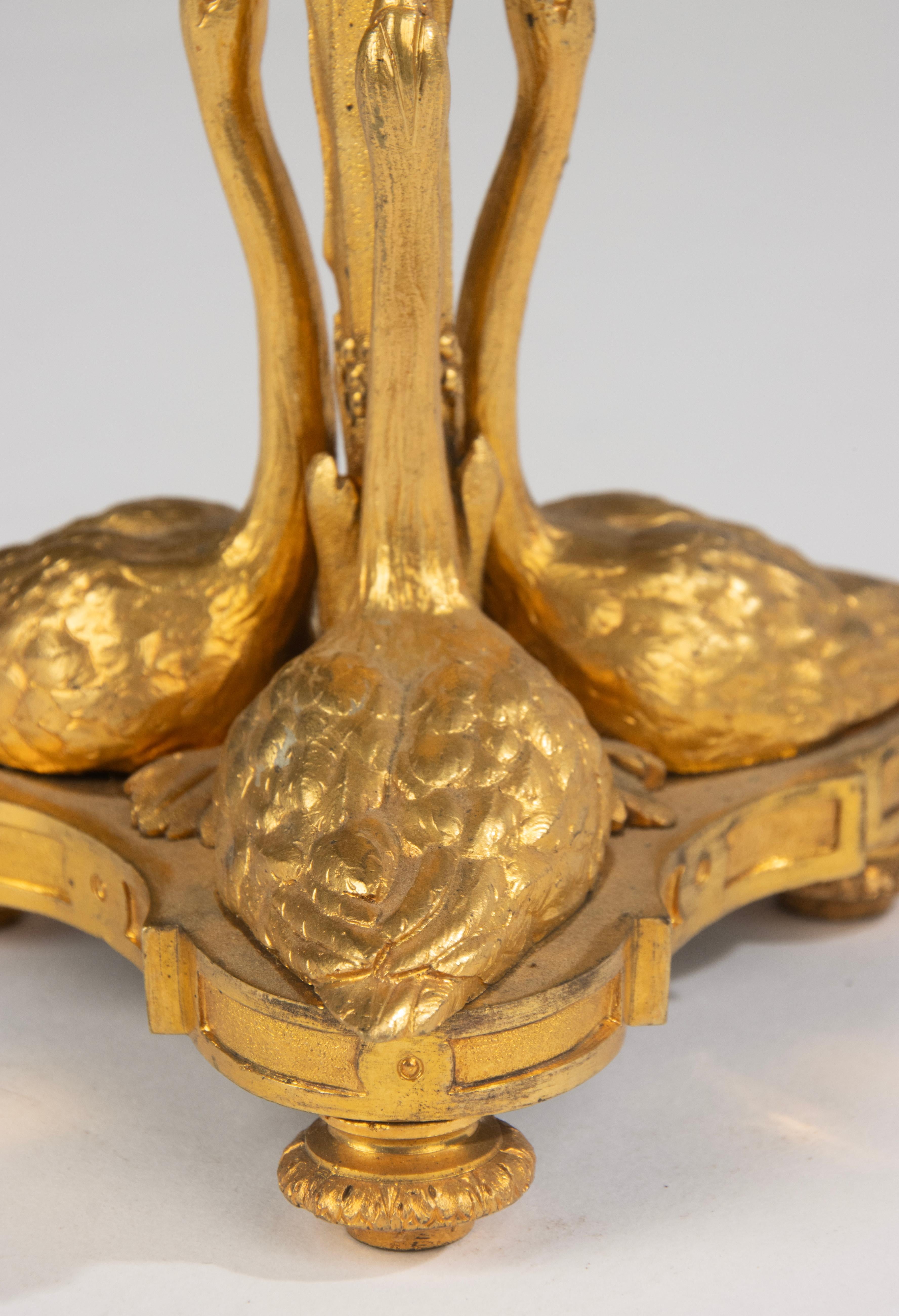 Candelero Mediados Siglo XIX - Cisnes - Ormolu Bronce Dorado en venta 5