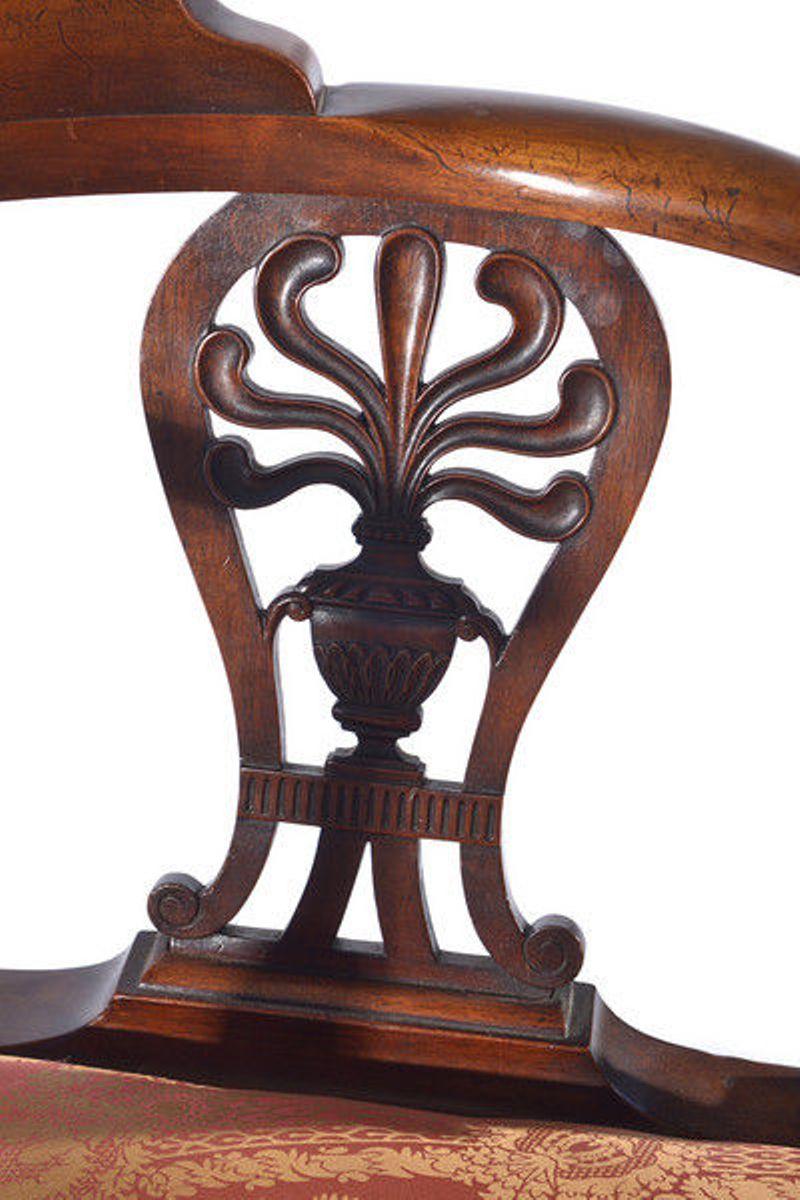 Mid-19th Century Carved Mahogany Corner Chair For Sale 4