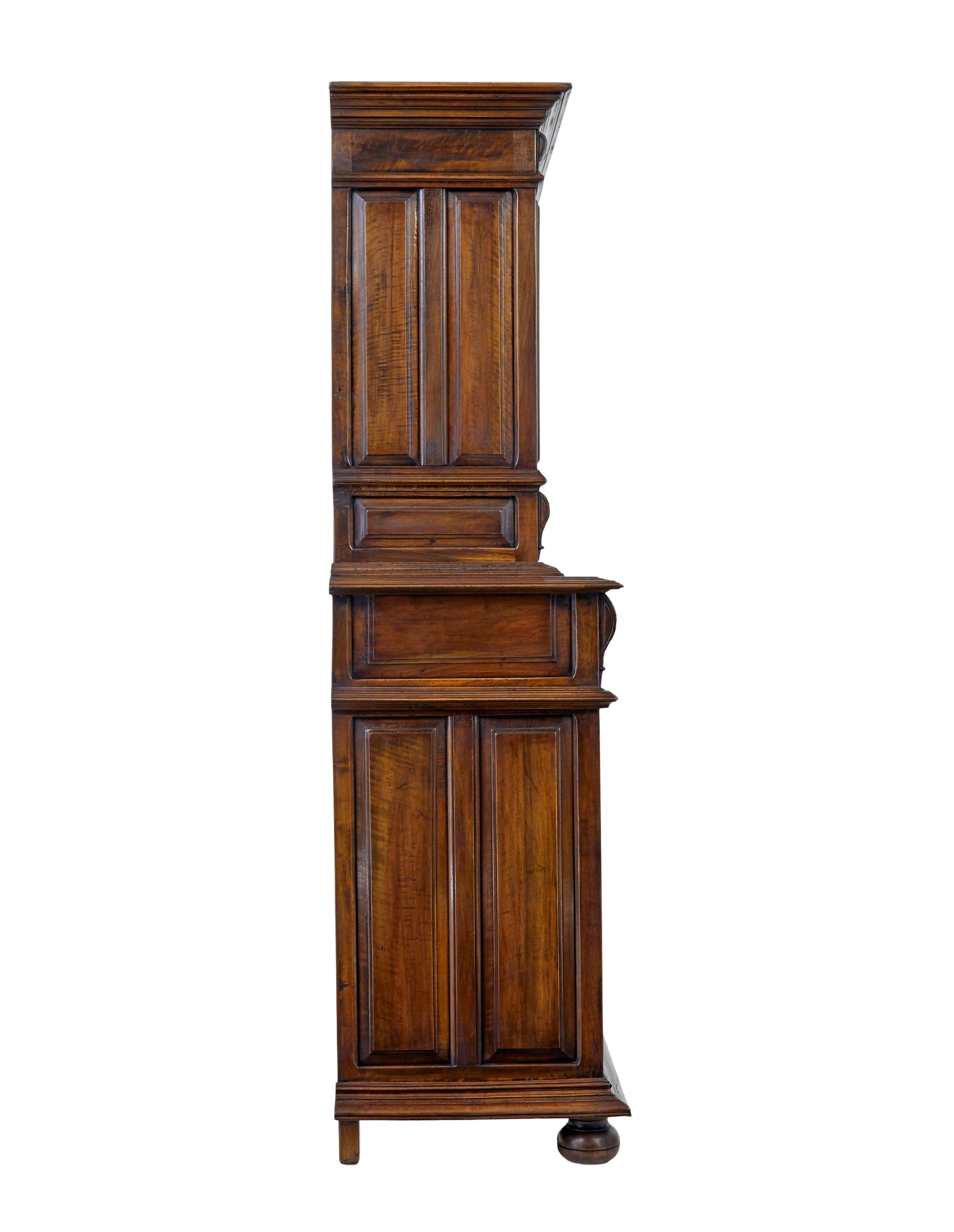 Mid 19th century carved walnut Italian cabinet In Good Condition For Sale In Debenham, Suffolk